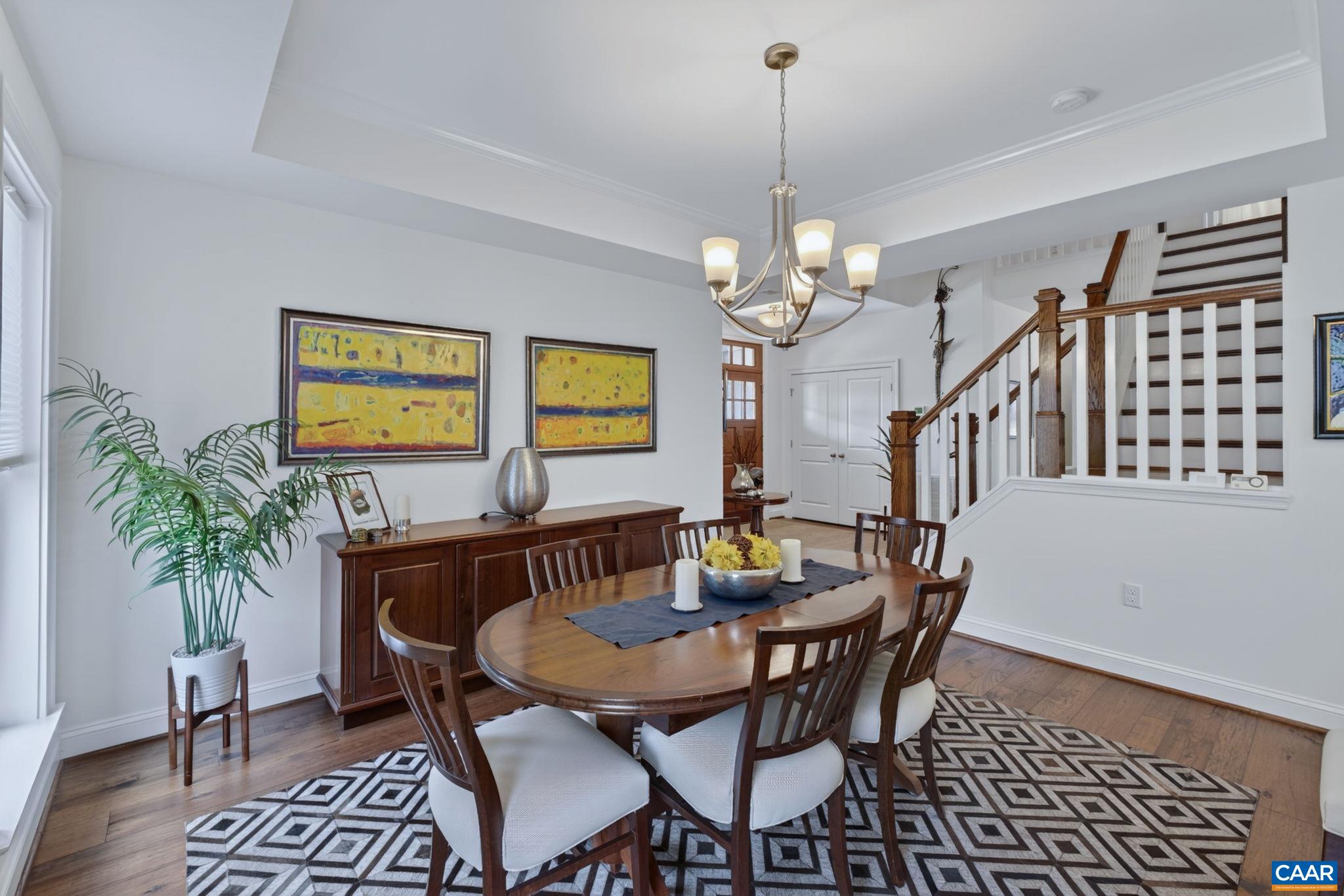 801 GOLF VIEW DR