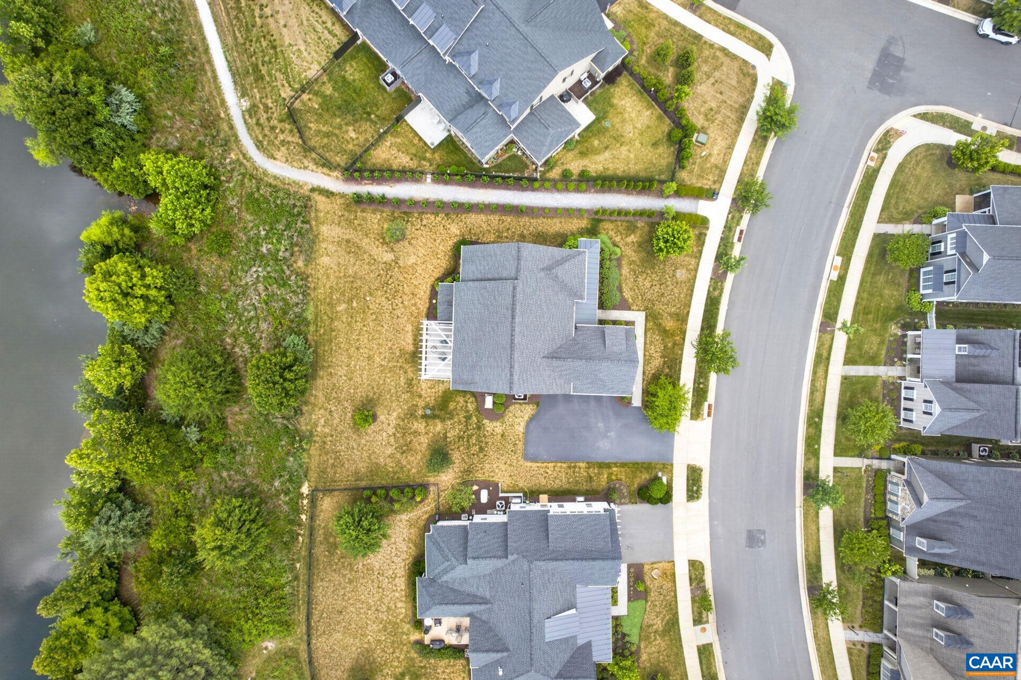 801 GOLF VIEW DR
