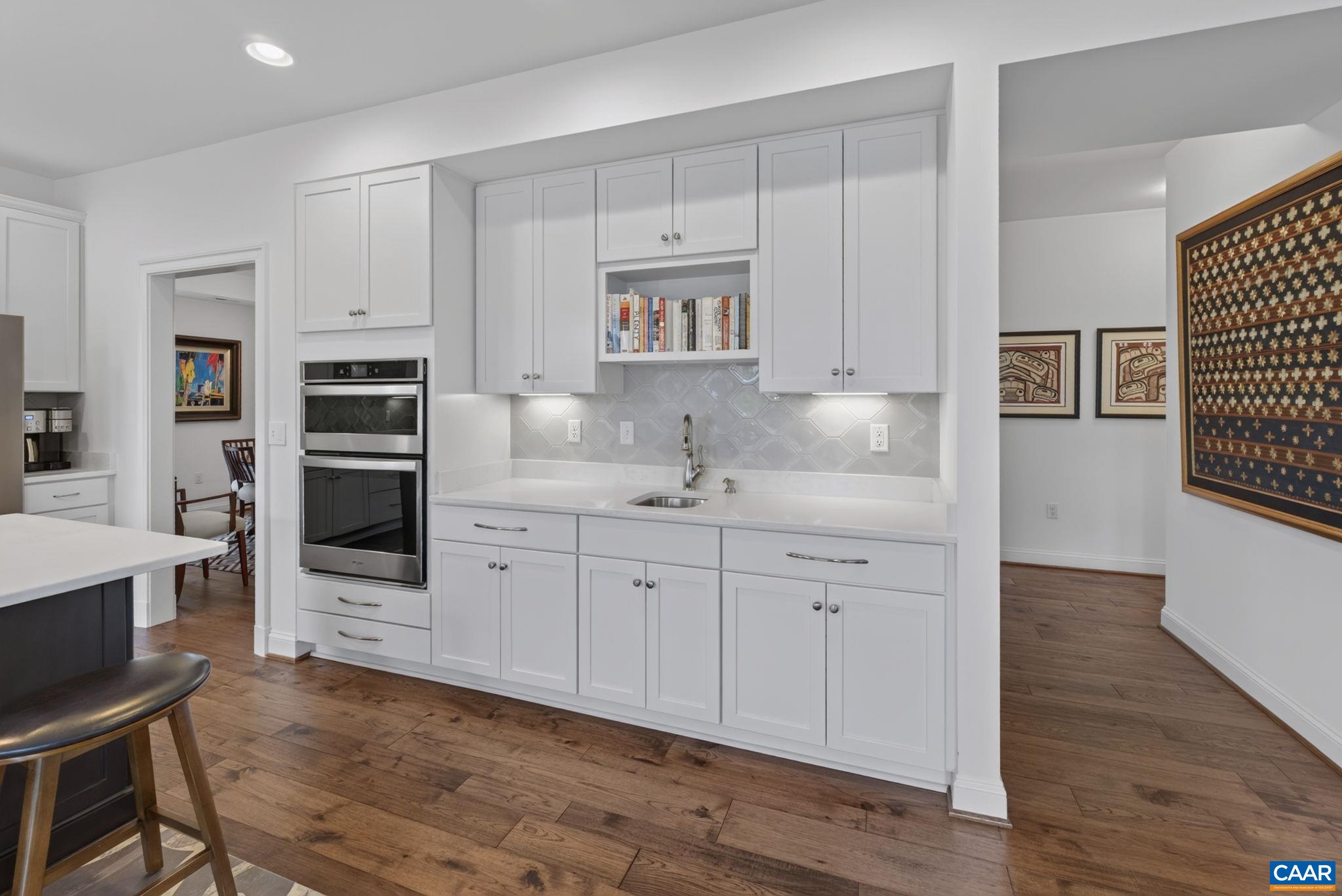 801 GOLF VIEW DR