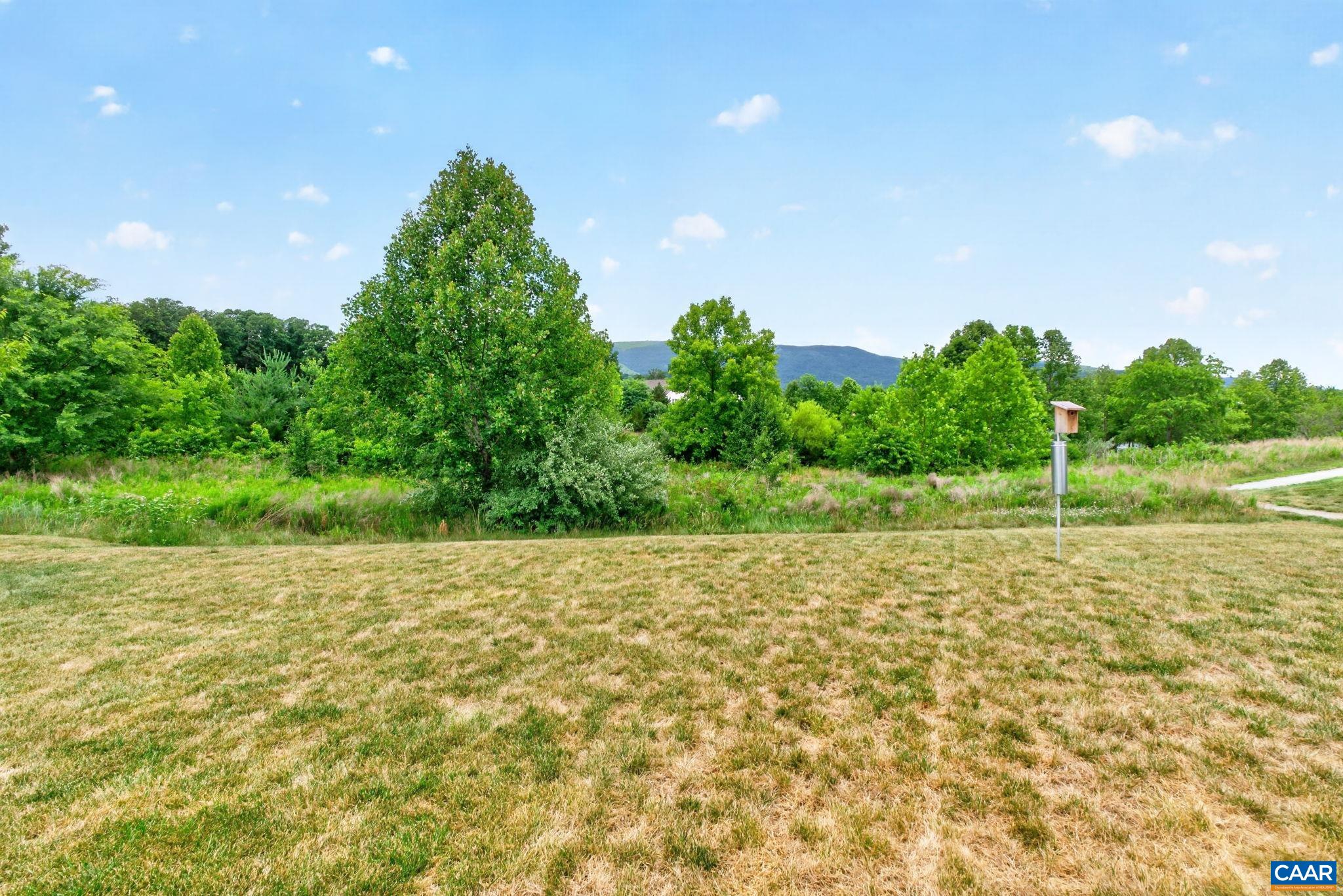 801 GOLF VIEW DR