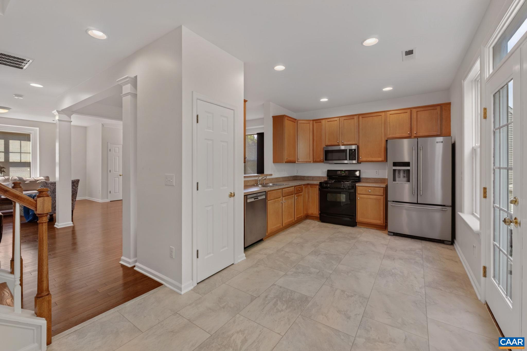 1332 STONEY RIDGE RD