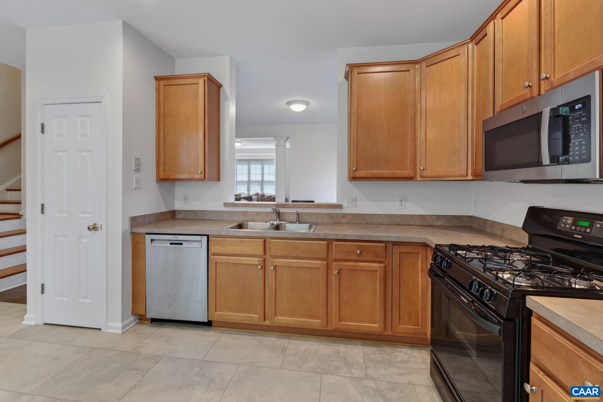 1332 STONEY RIDGE RD