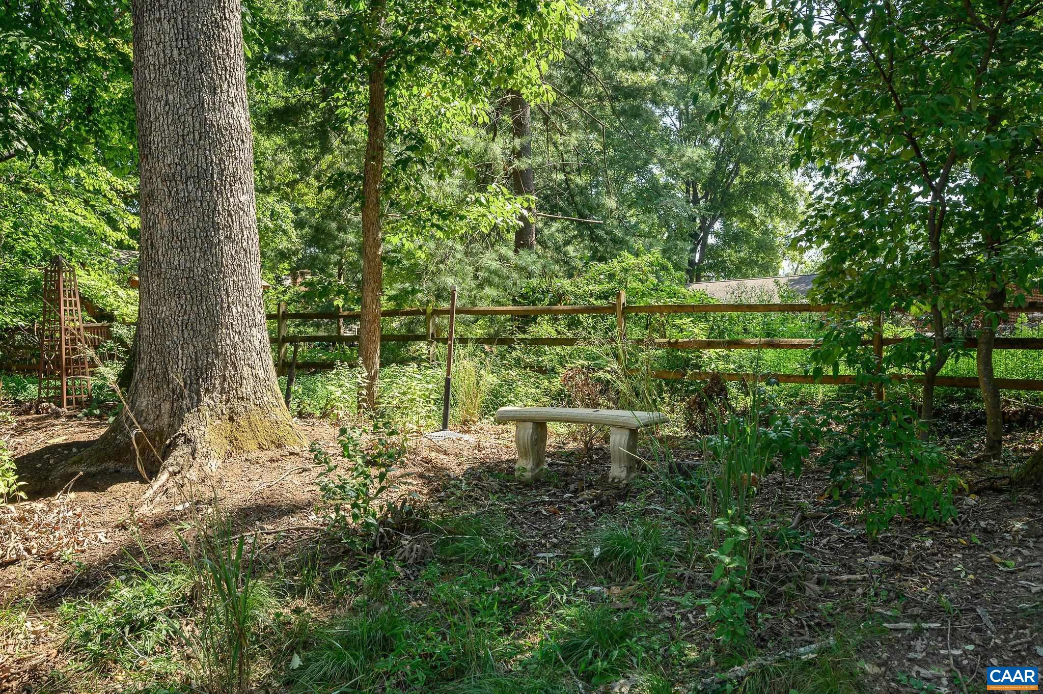 1227 RAINTREE DR