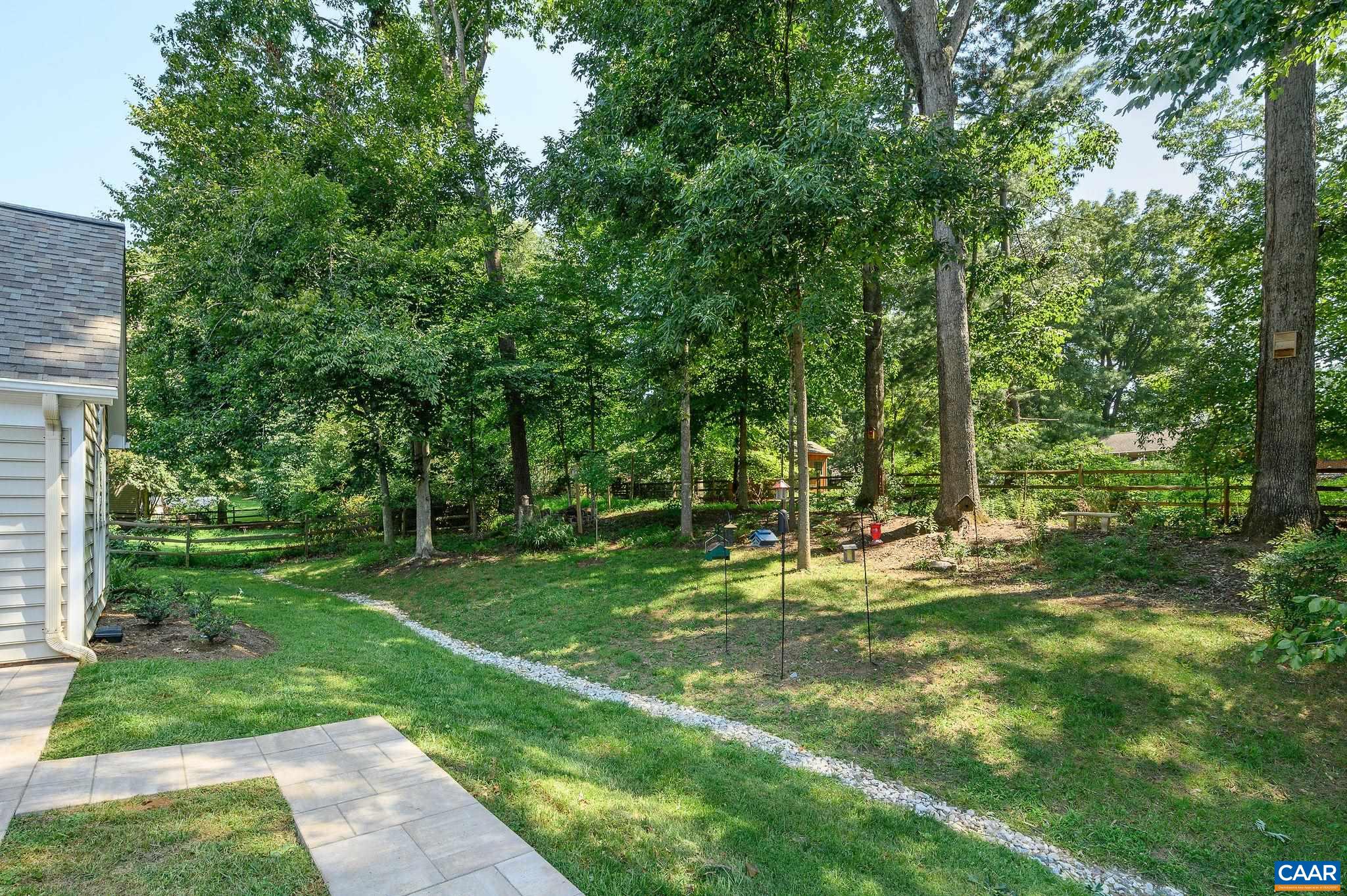 1227 RAINTREE DR