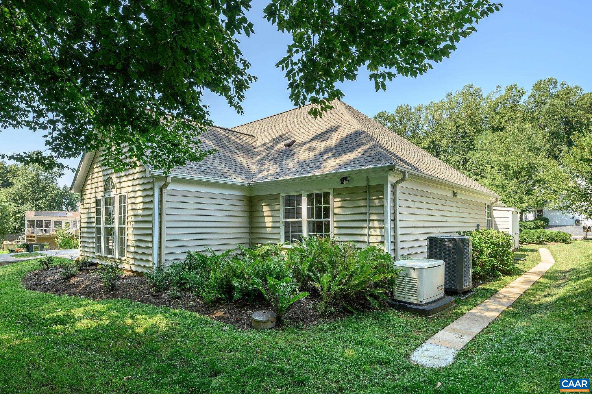 1227 RAINTREE DR
