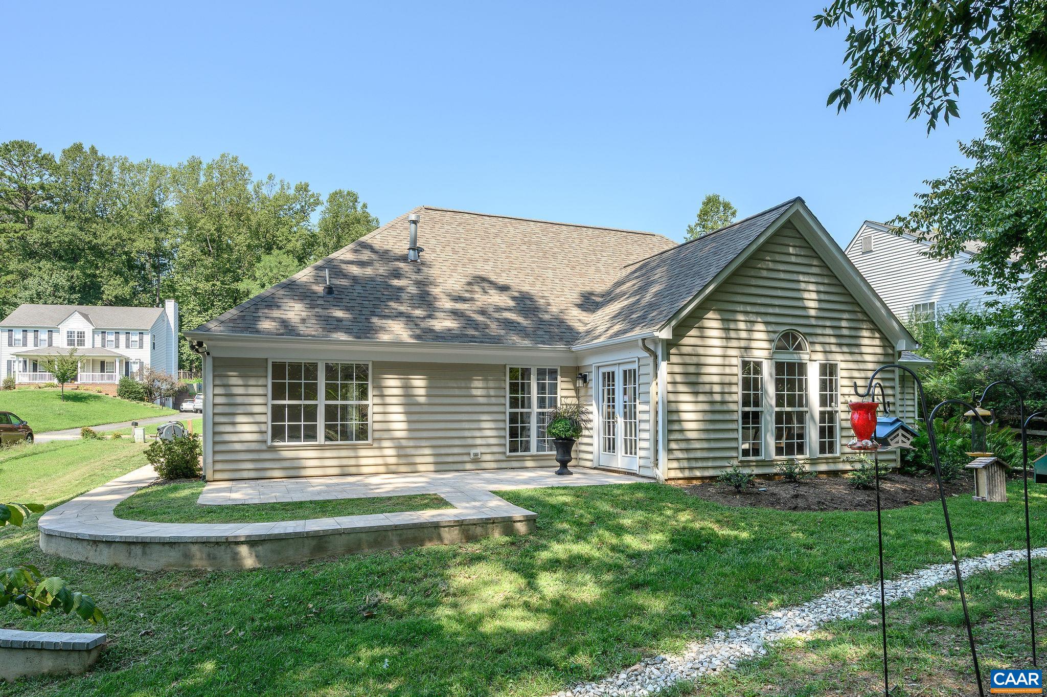 1227 RAINTREE DR