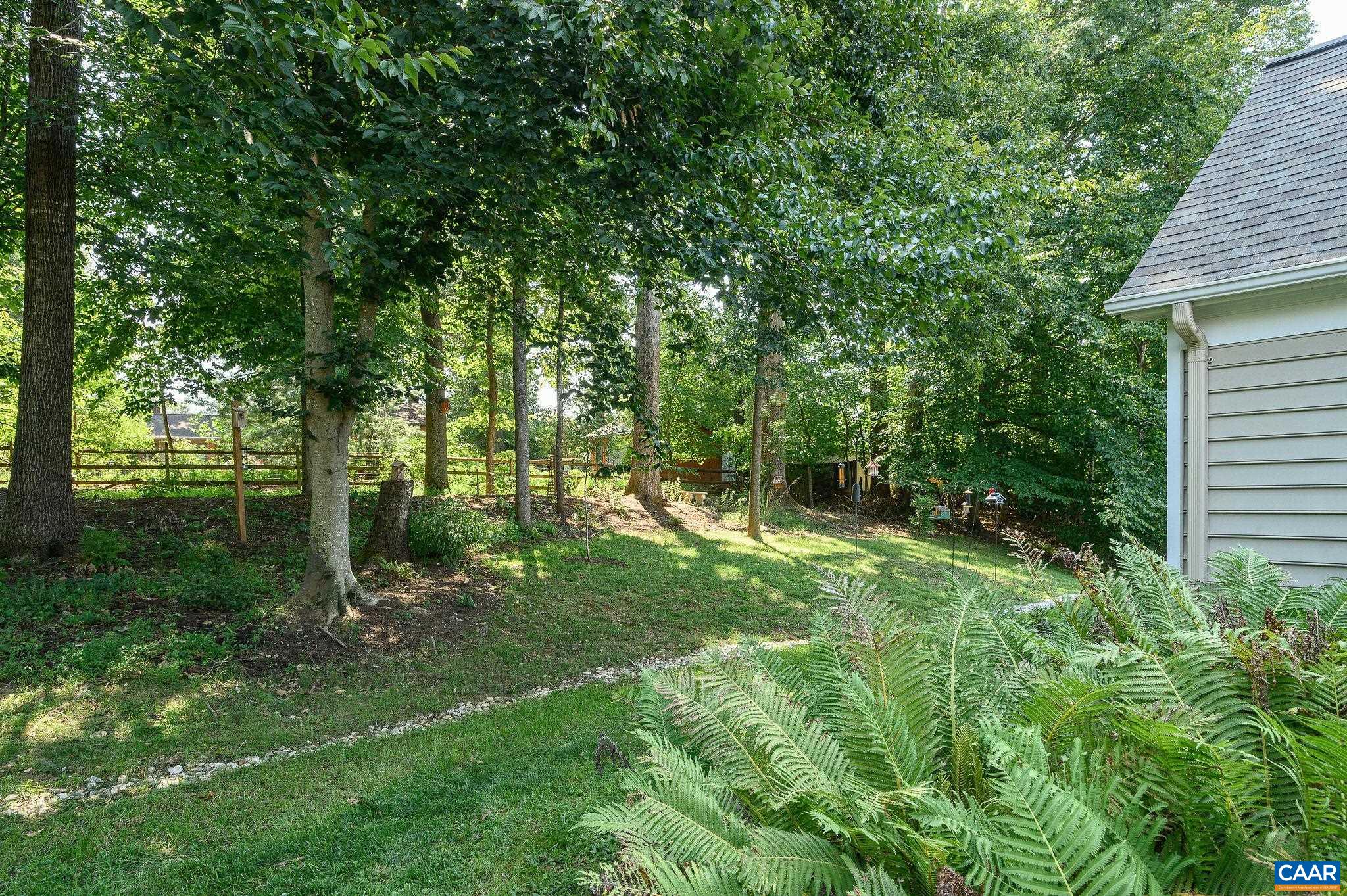 1227 RAINTREE DR
