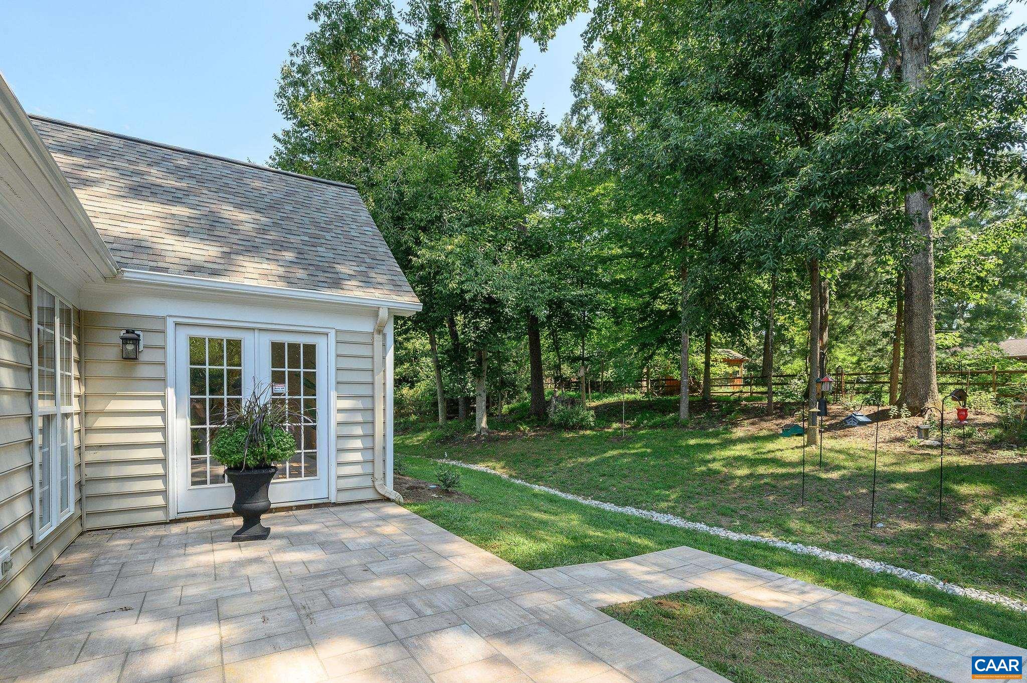 1227 RAINTREE DR