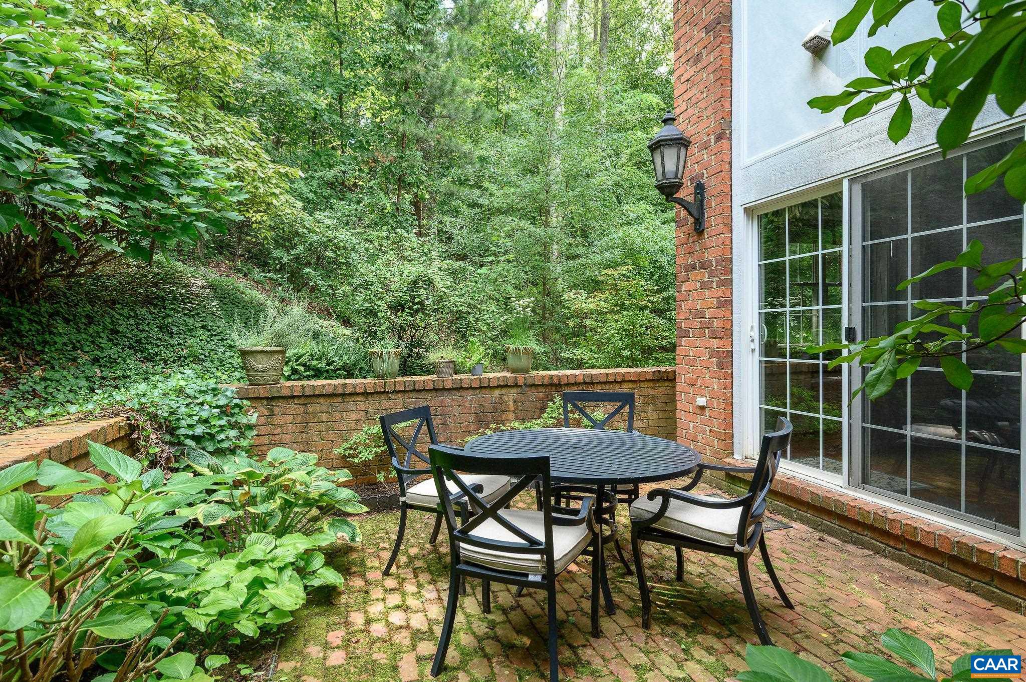 731 CAIRN HEIGHTS CT
