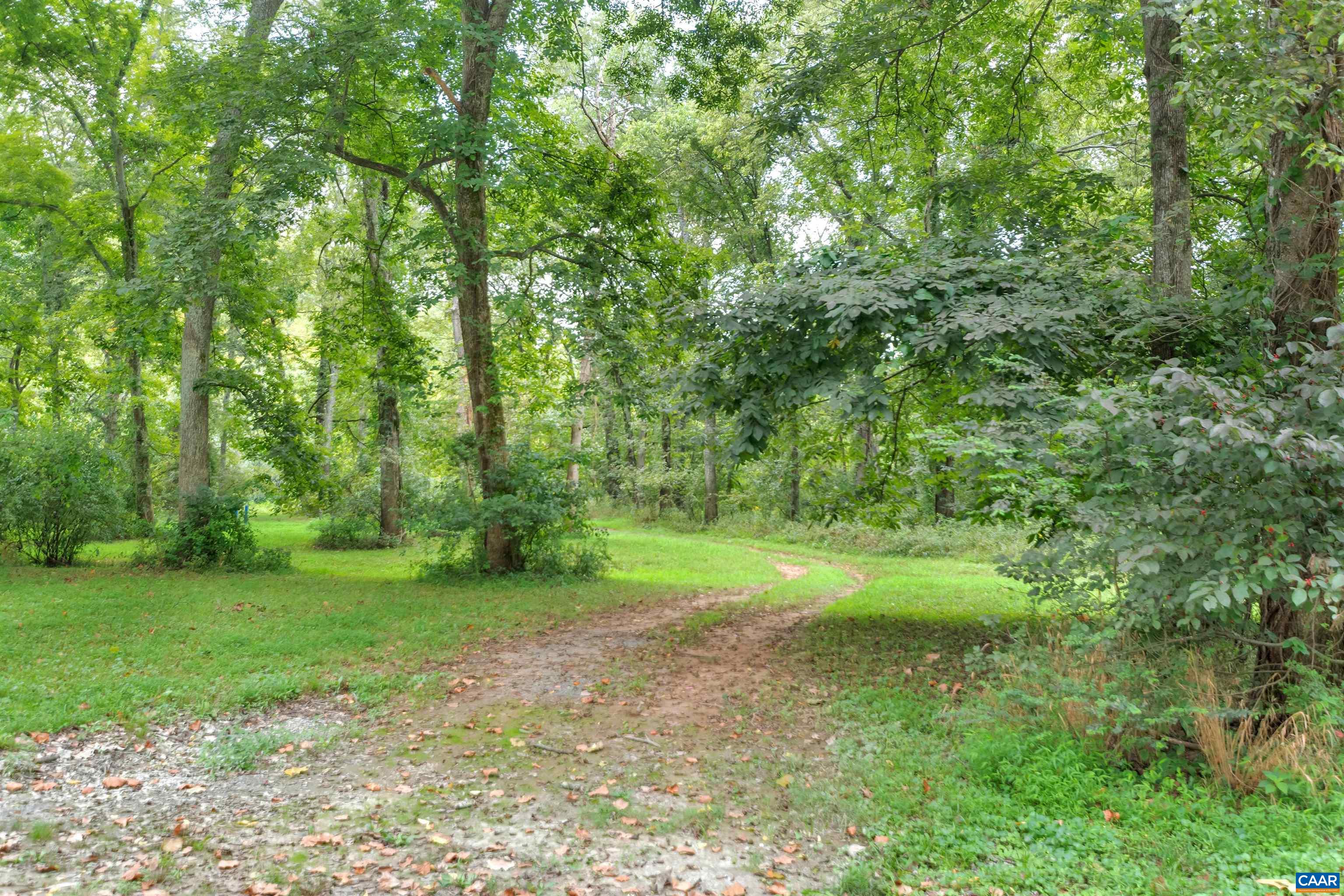 116 VINCENNES RD
