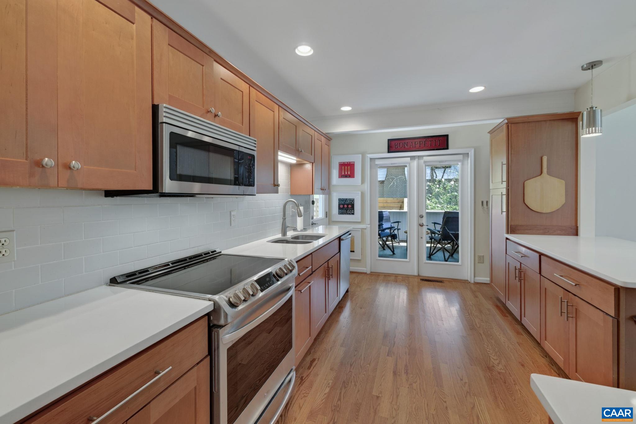 116 VINCENNES RD