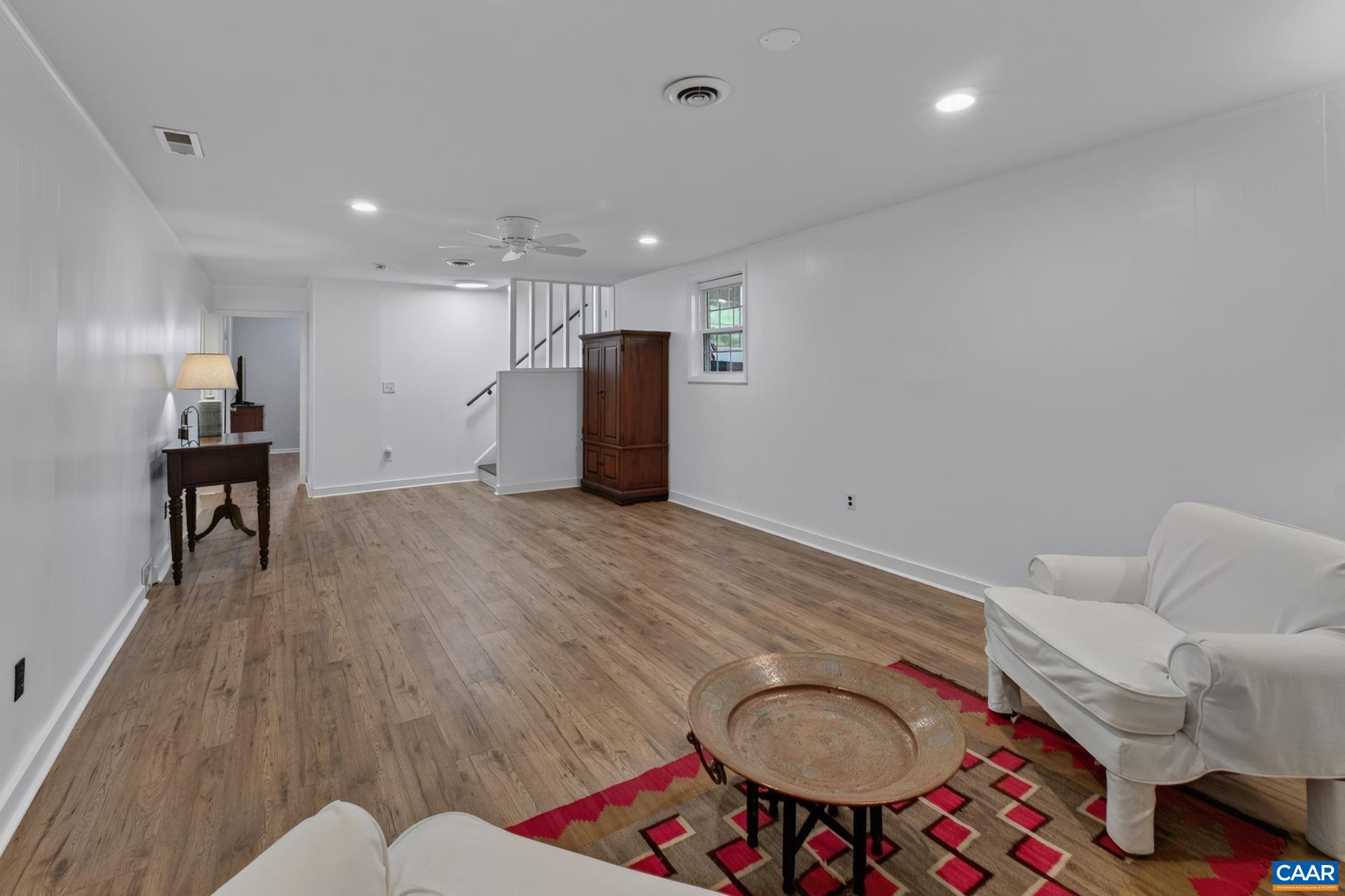 116 VINCENNES RD