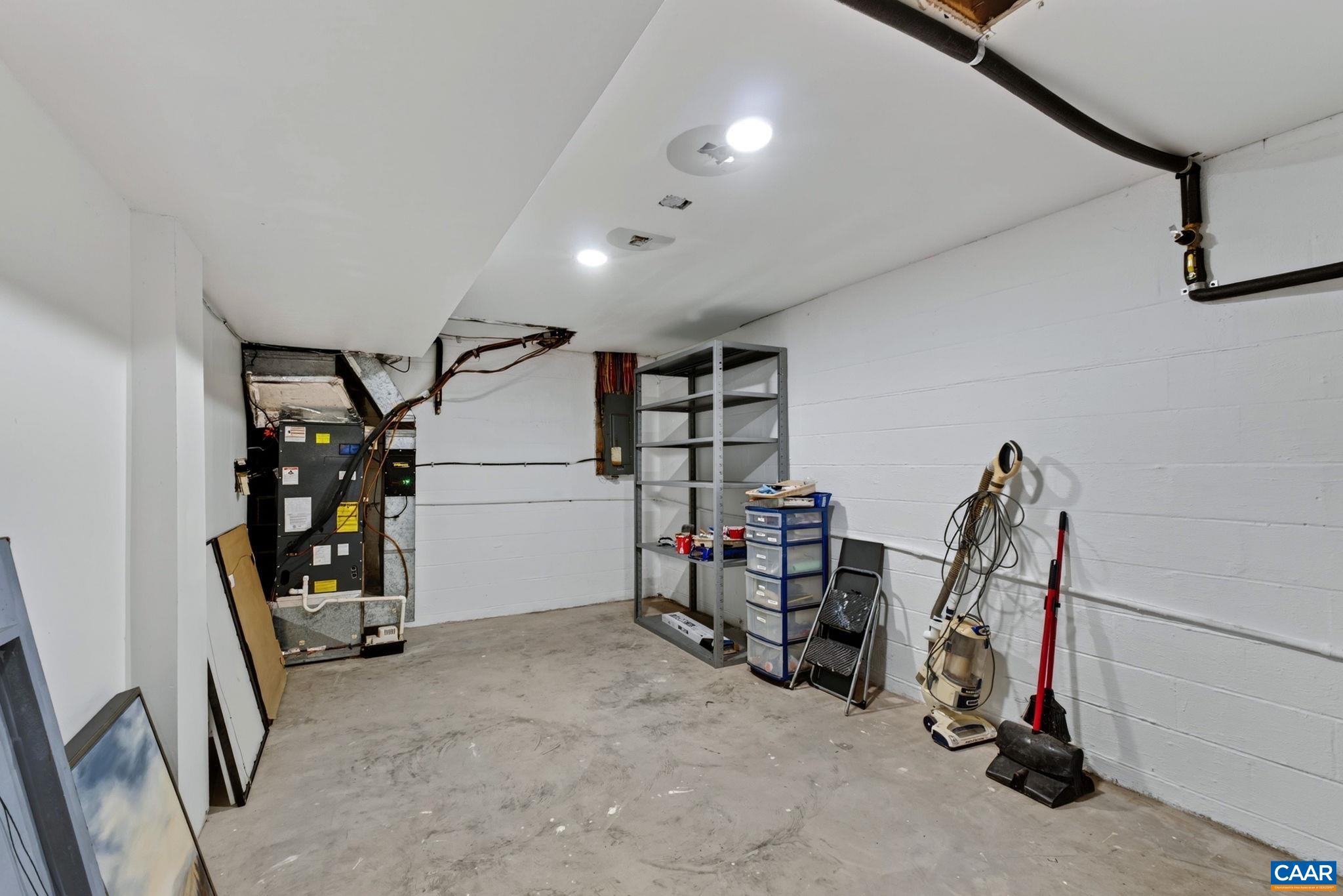 116 VINCENNES RD