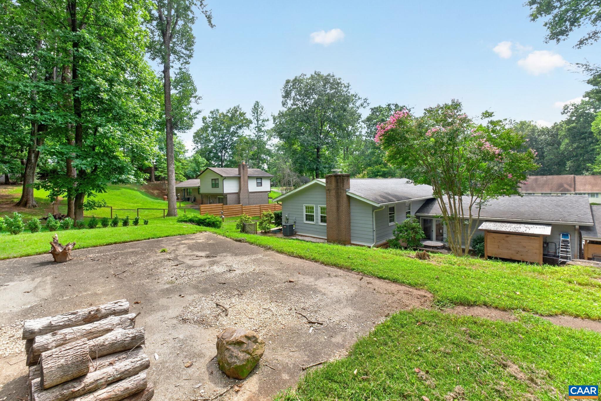 116 VINCENNES RD