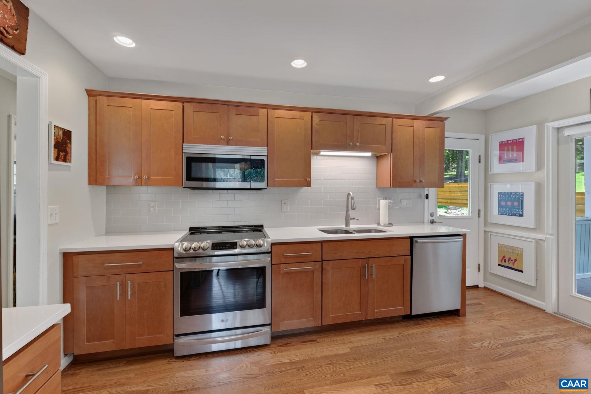 116 VINCENNES RD