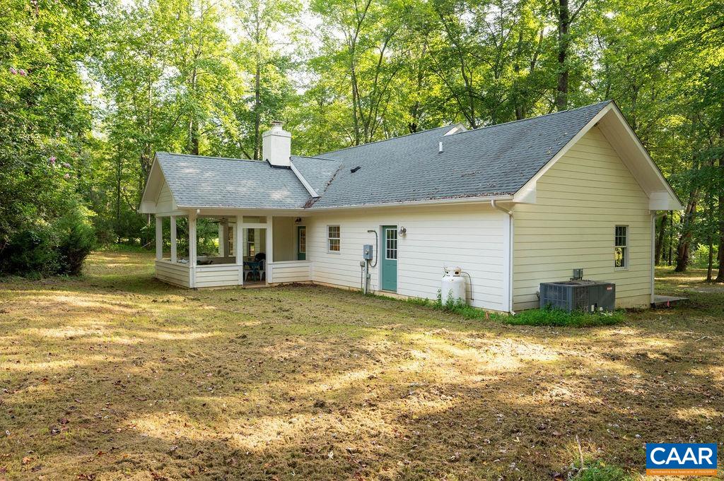 180 LYNX FARM LN
