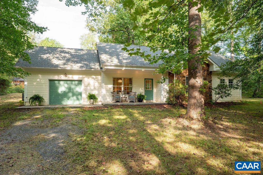 180 LYNX FARM LN
