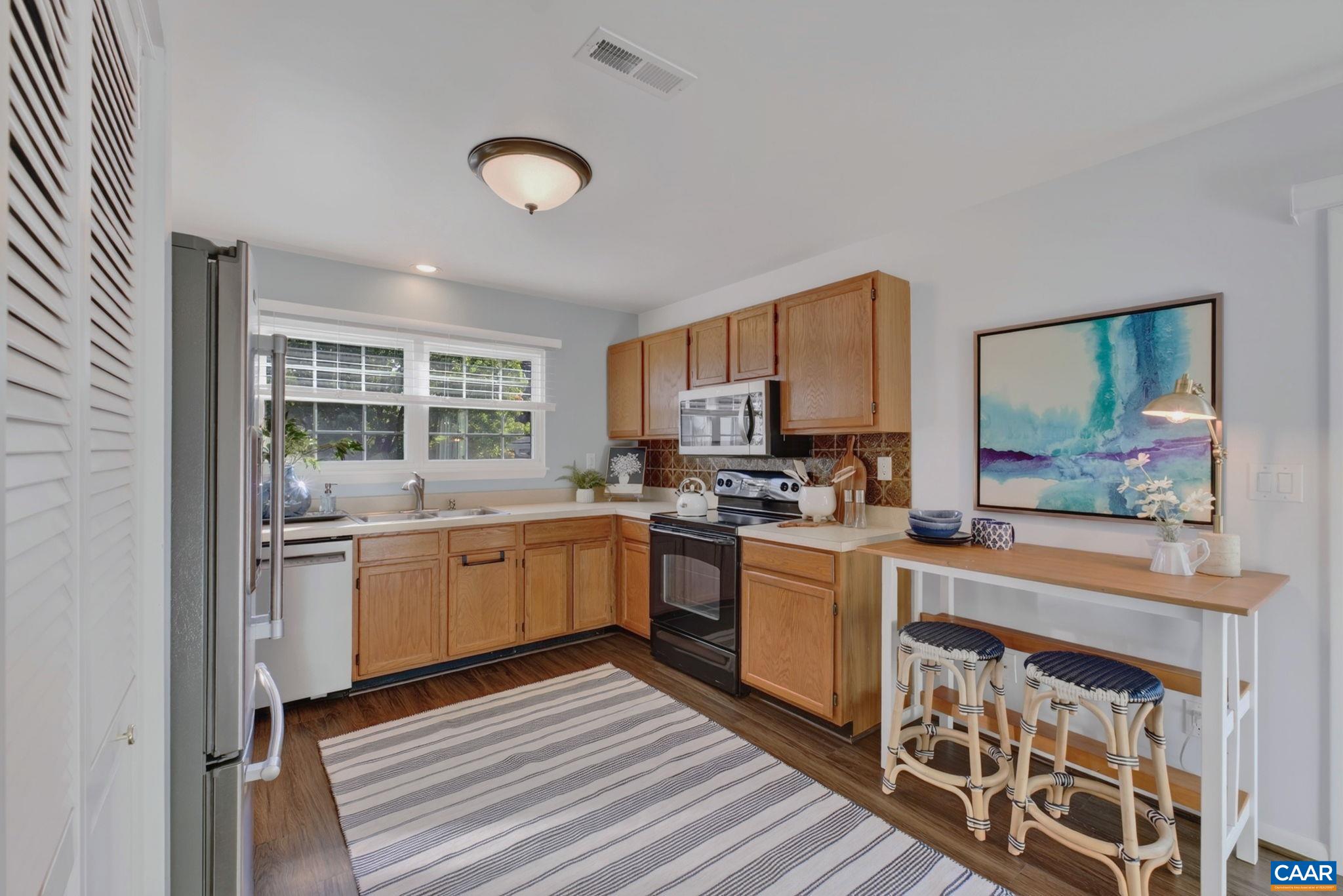 262 LAKEVIEW DR