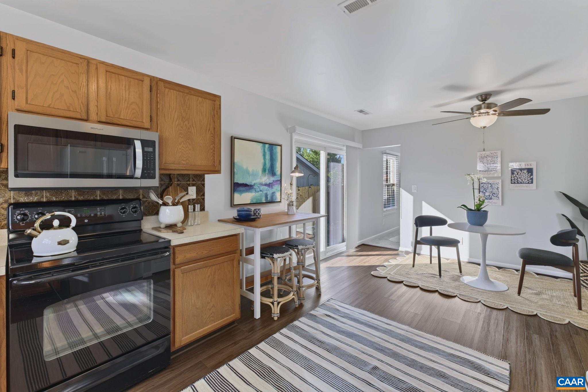 262 LAKEVIEW DR
