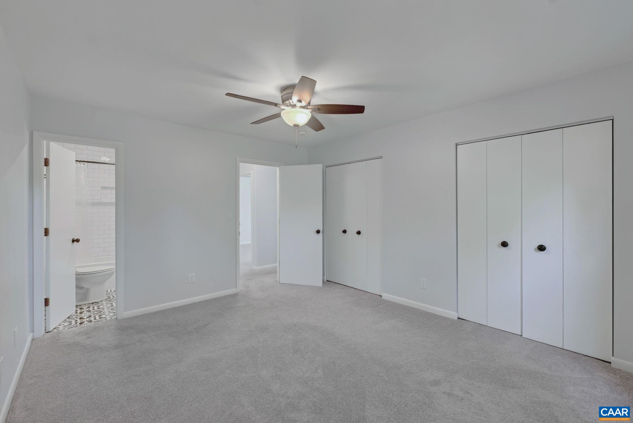 262 LAKEVIEW DR