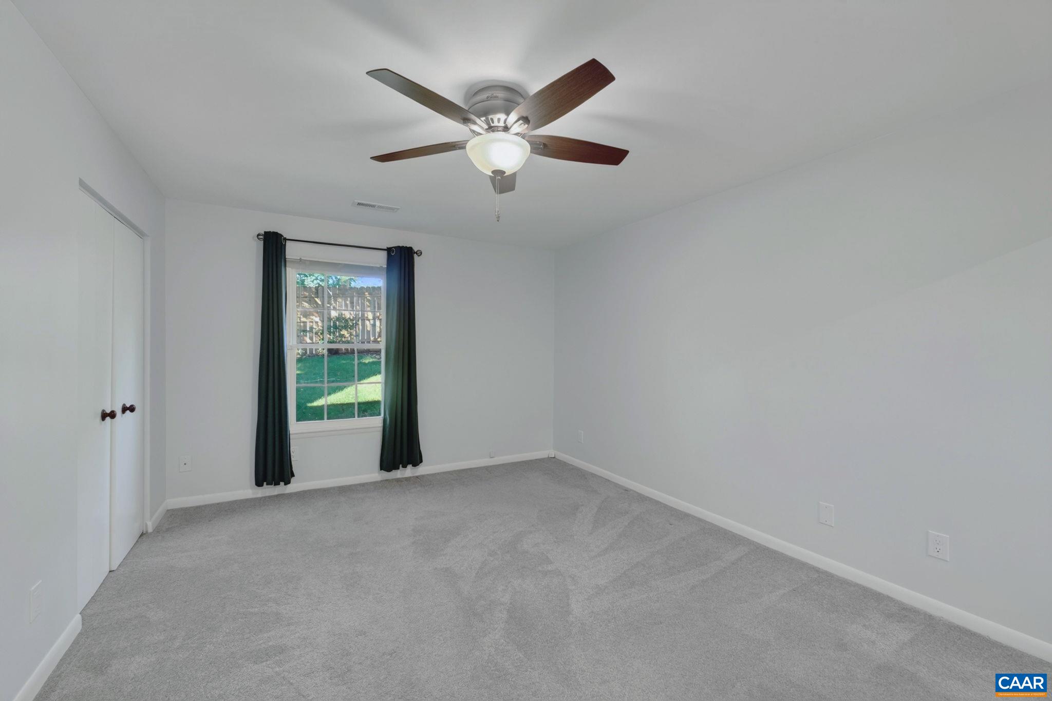 262 LAKEVIEW DR