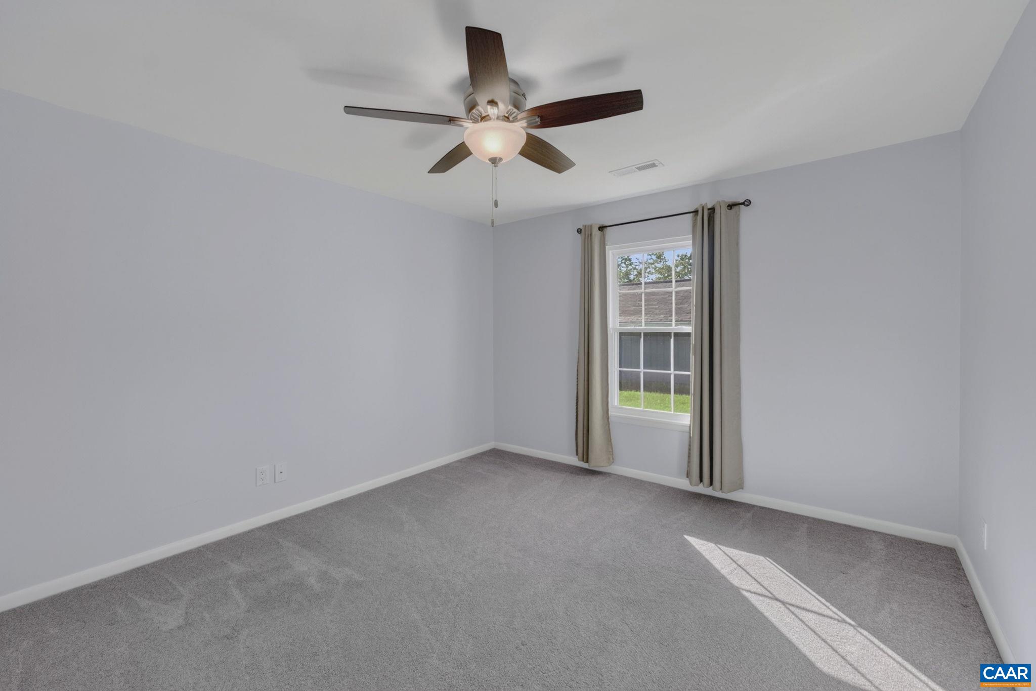 262 LAKEVIEW DR