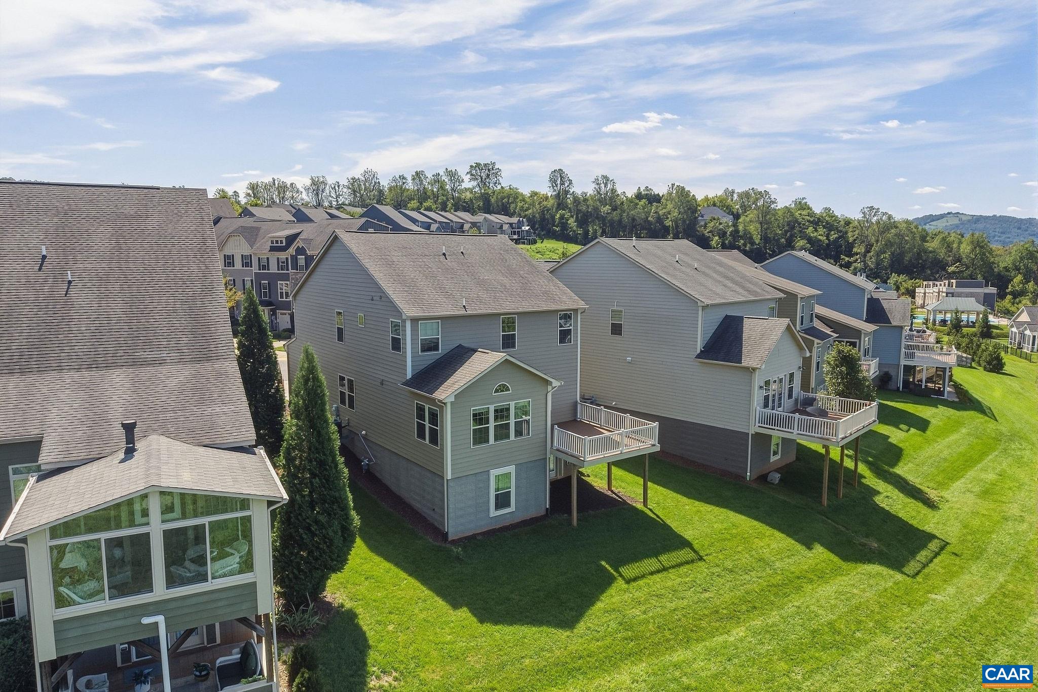 1359 DELPHI LN
