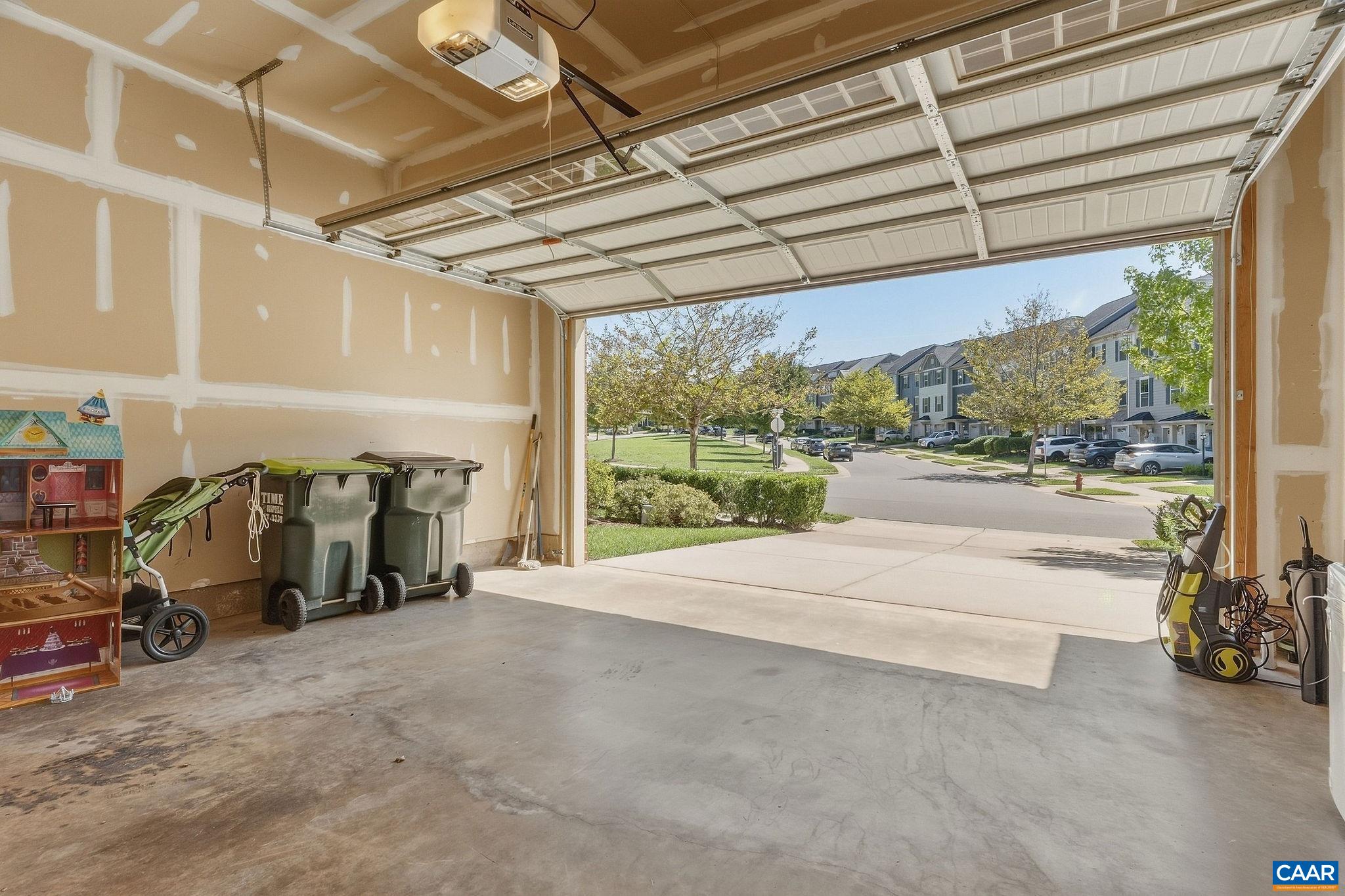 1359 DELPHI LN