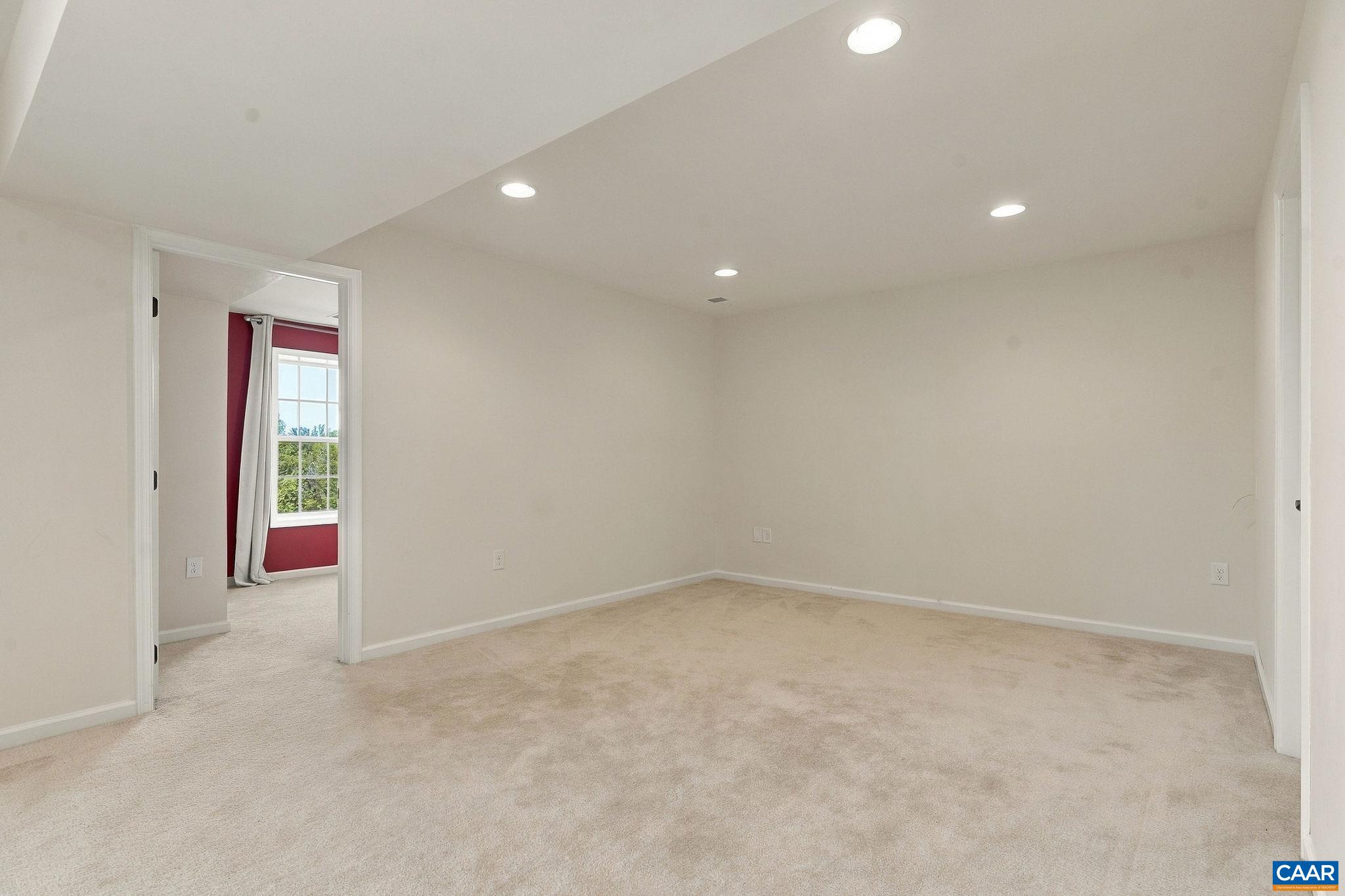 1359 DELPHI LN