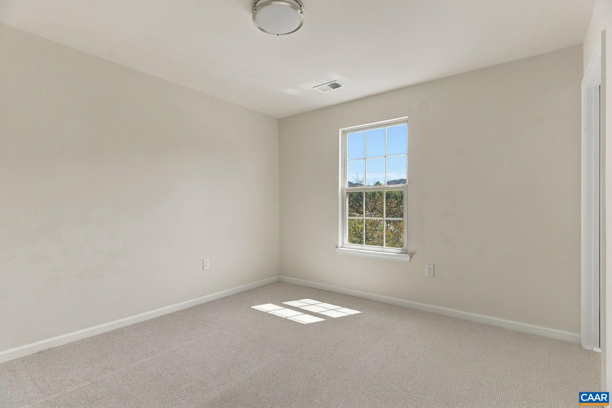 1359 DELPHI LN