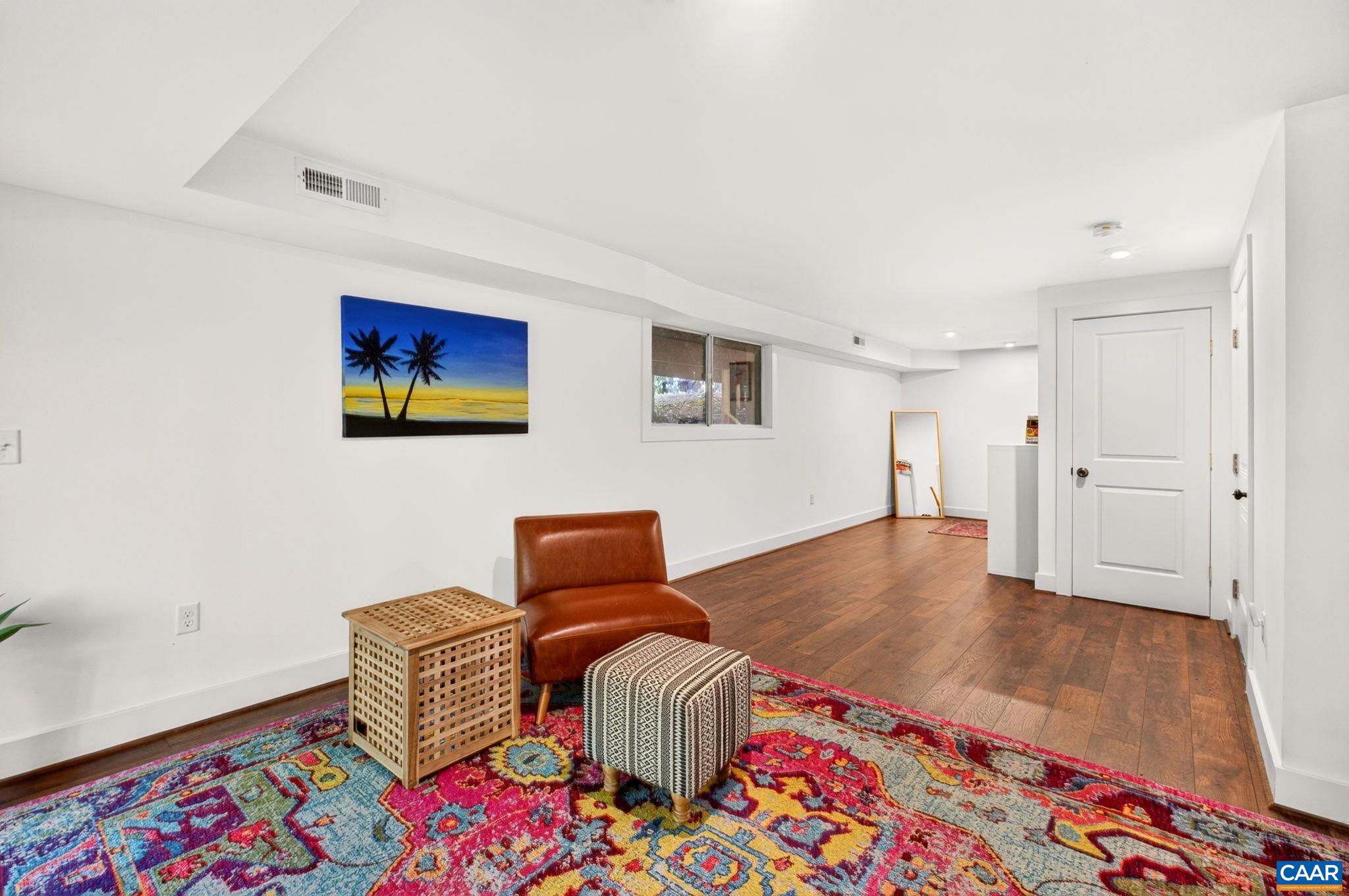 268 DEER CREST HTS