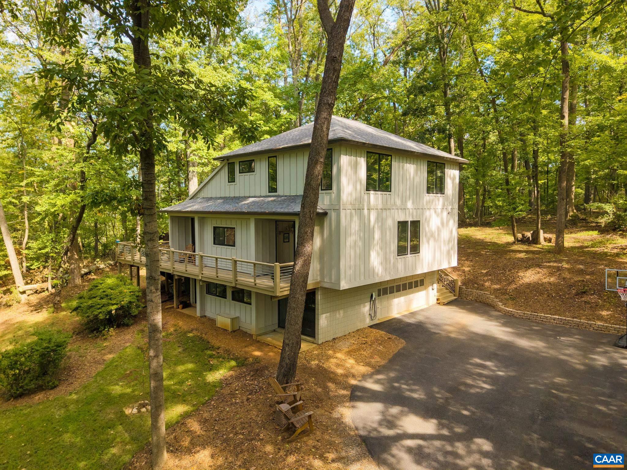 268 DEER CREST HTS