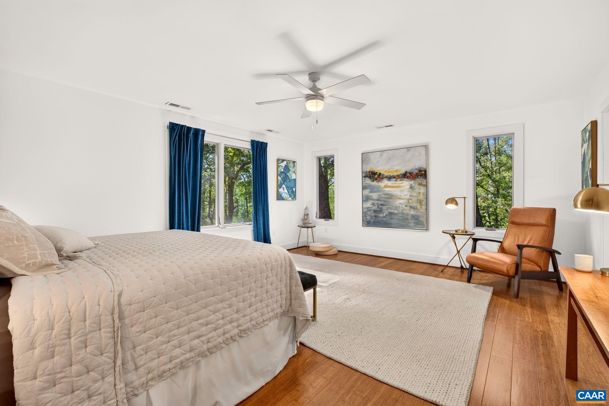 268 DEER CREST HTS