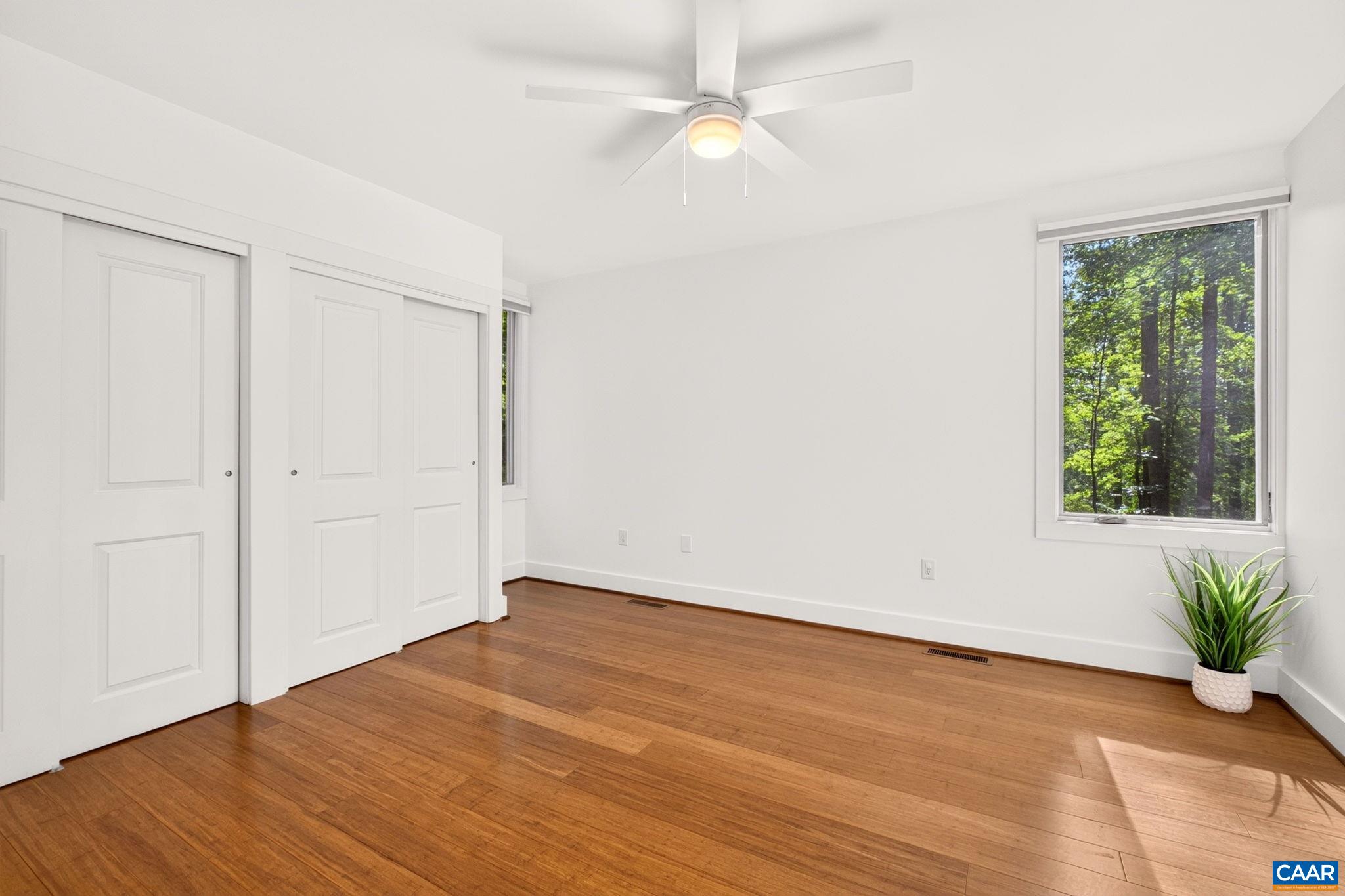 268 DEER CREST HTS