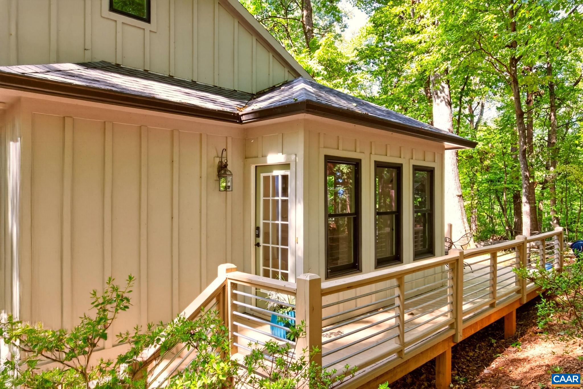 268 DEER CREST HTS