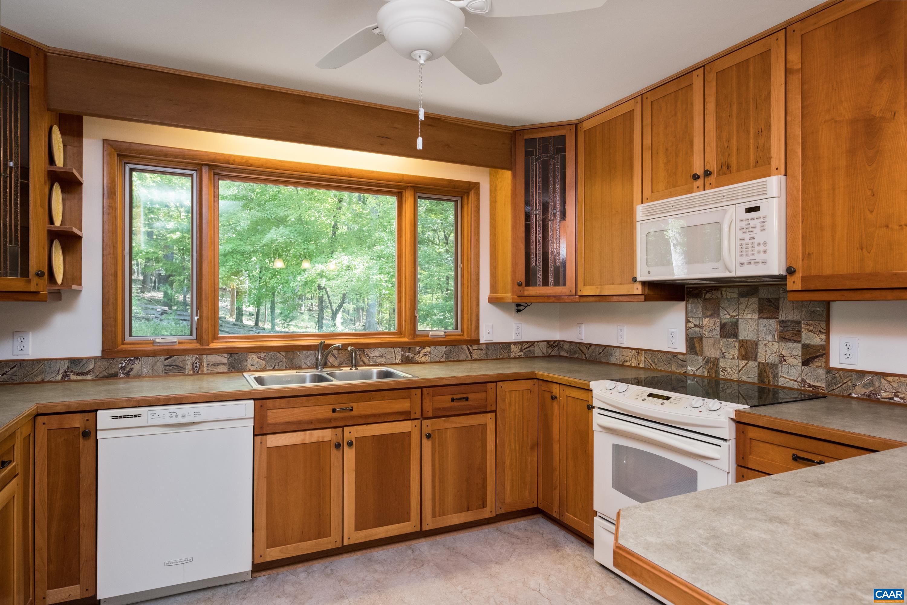 210 TURKS MOUNTAIN TRL