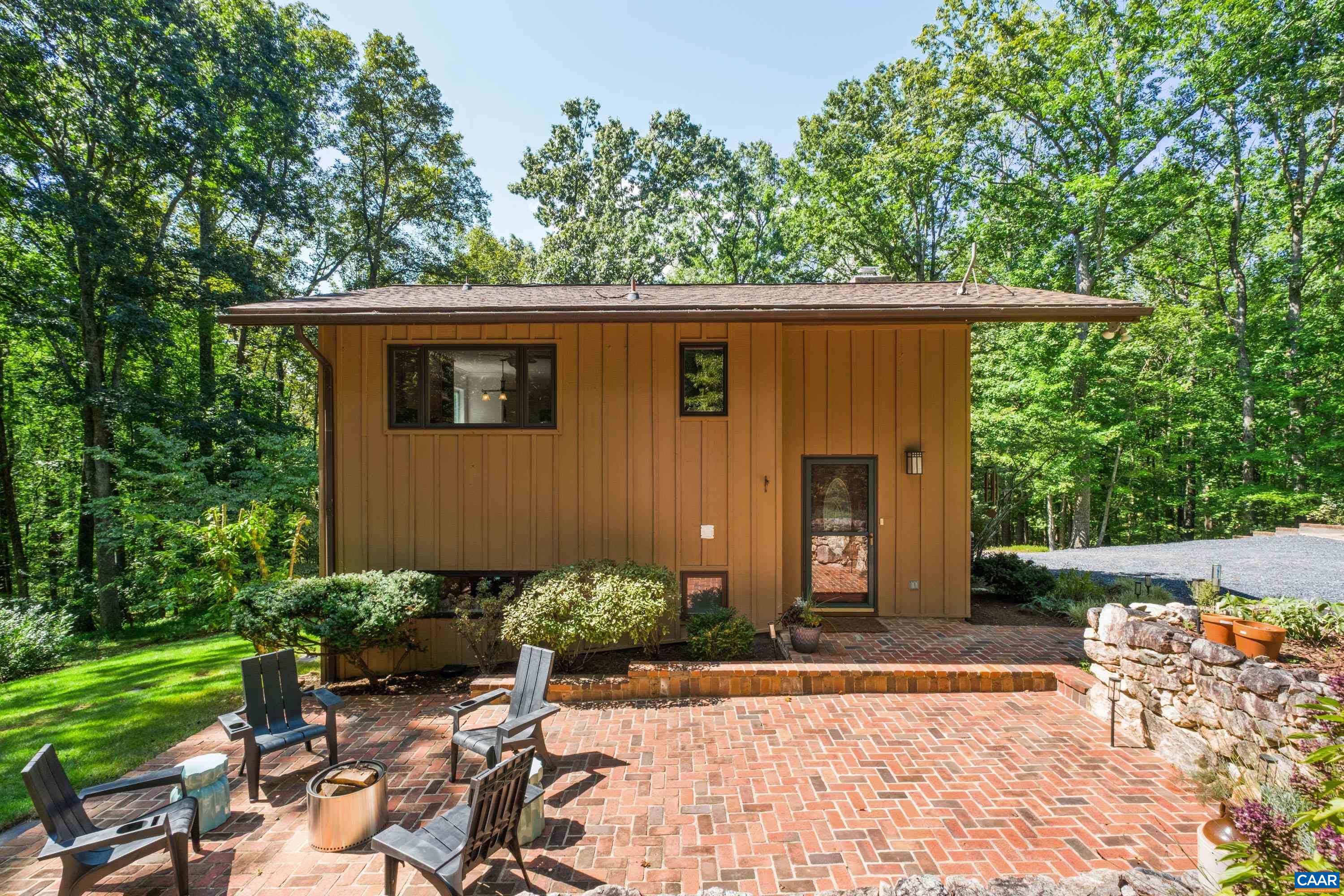 210 TURKS MOUNTAIN TRL