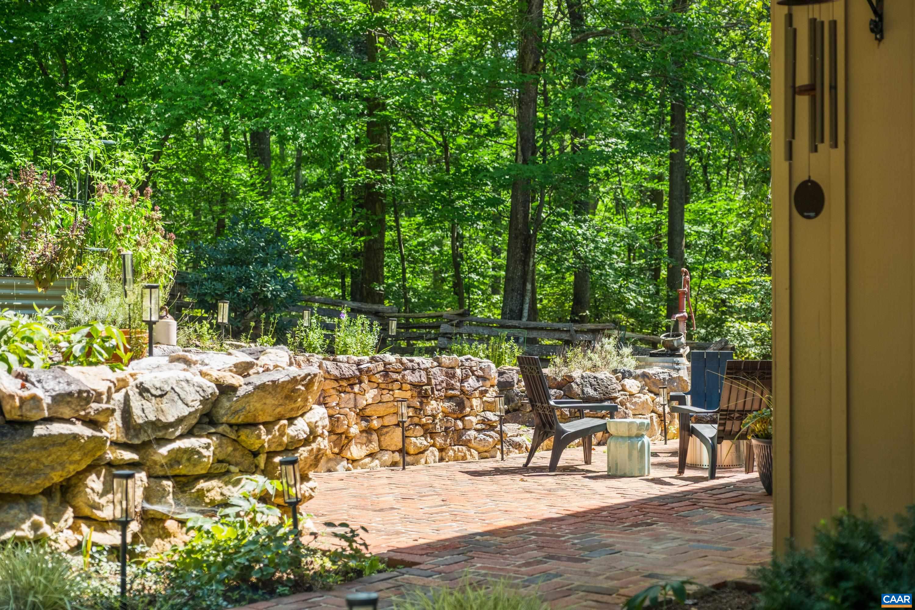210 TURKS MOUNTAIN TRL