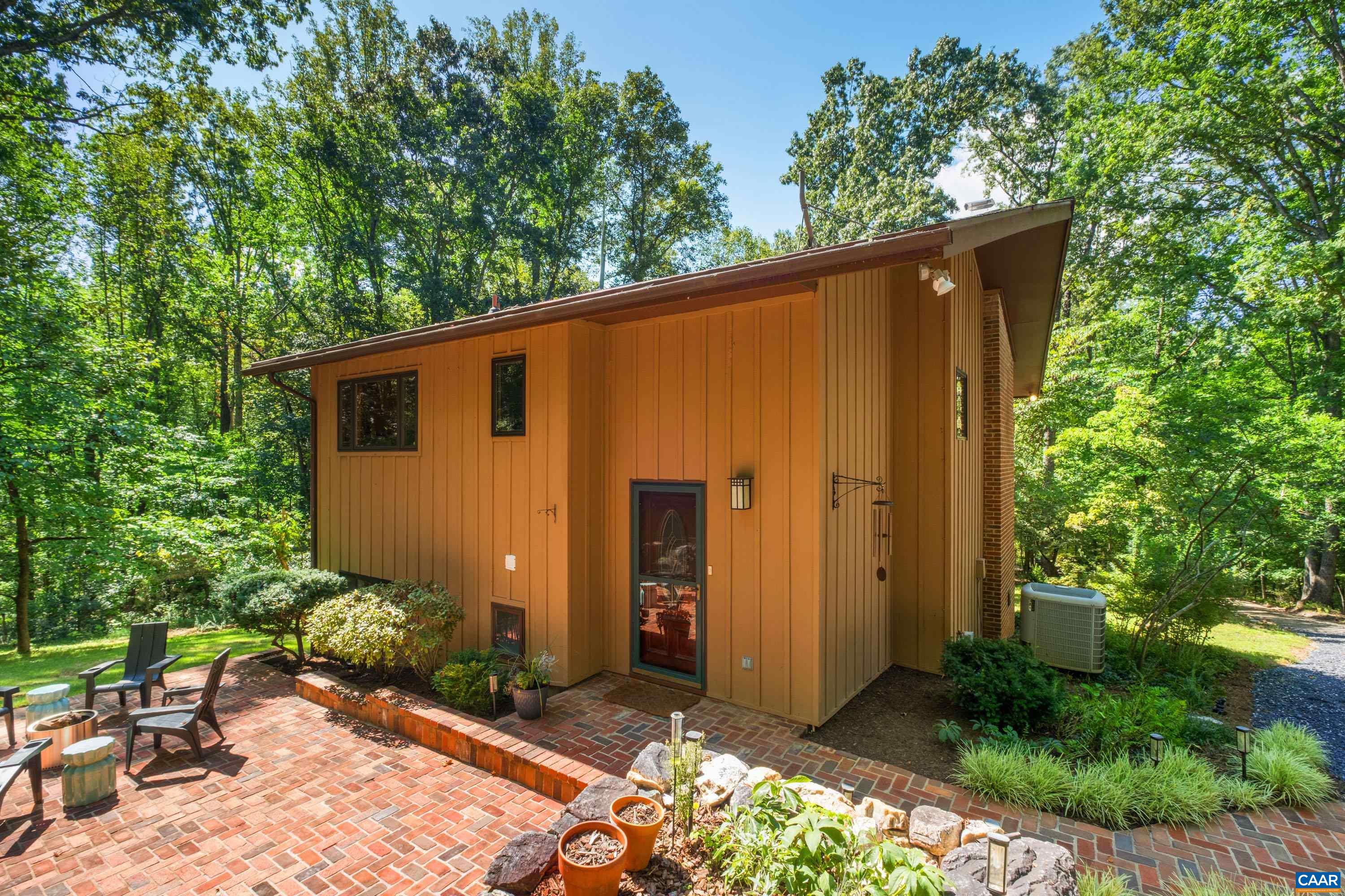 210 TURKS MOUNTAIN TRL