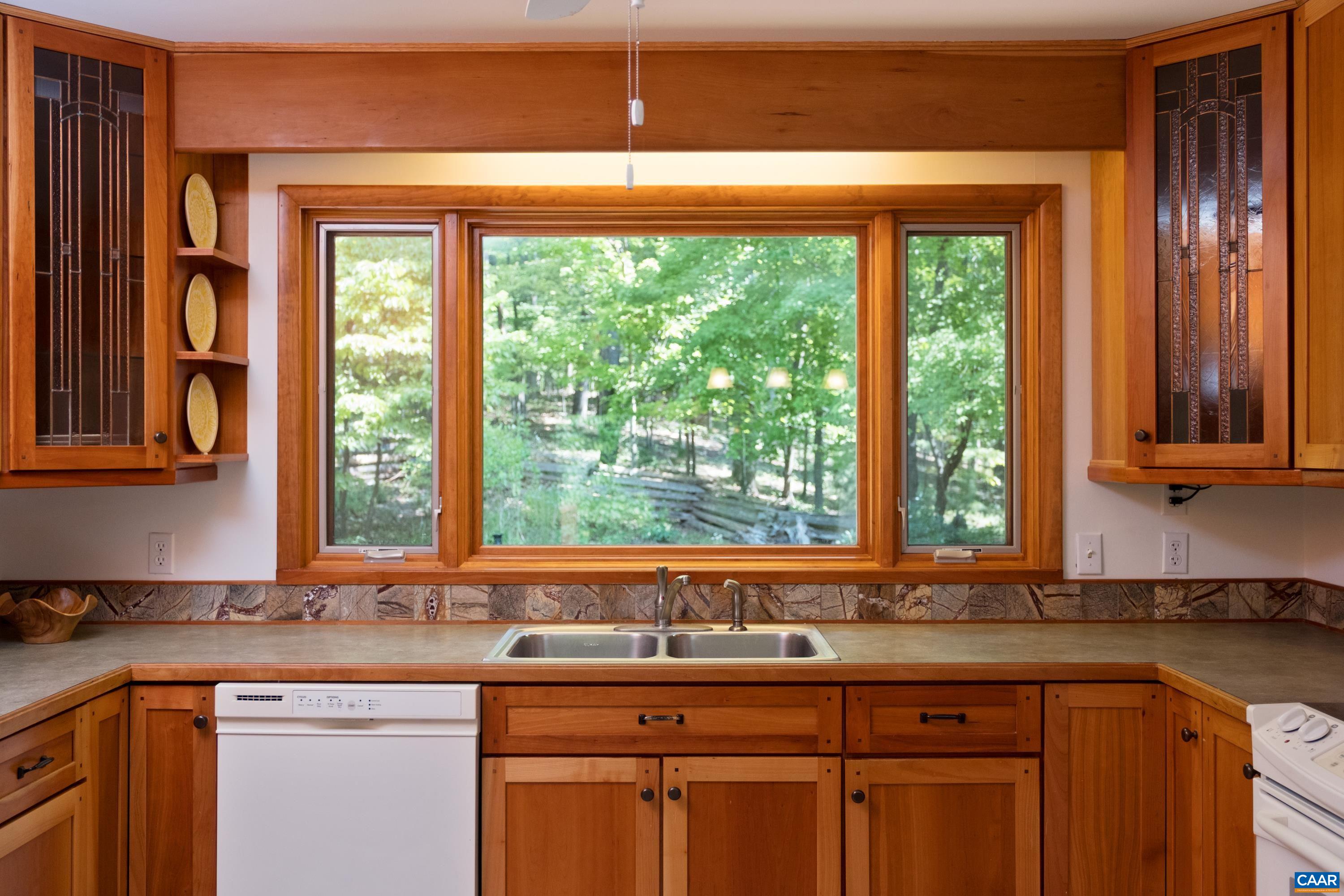 210 TURKS MOUNTAIN TRL