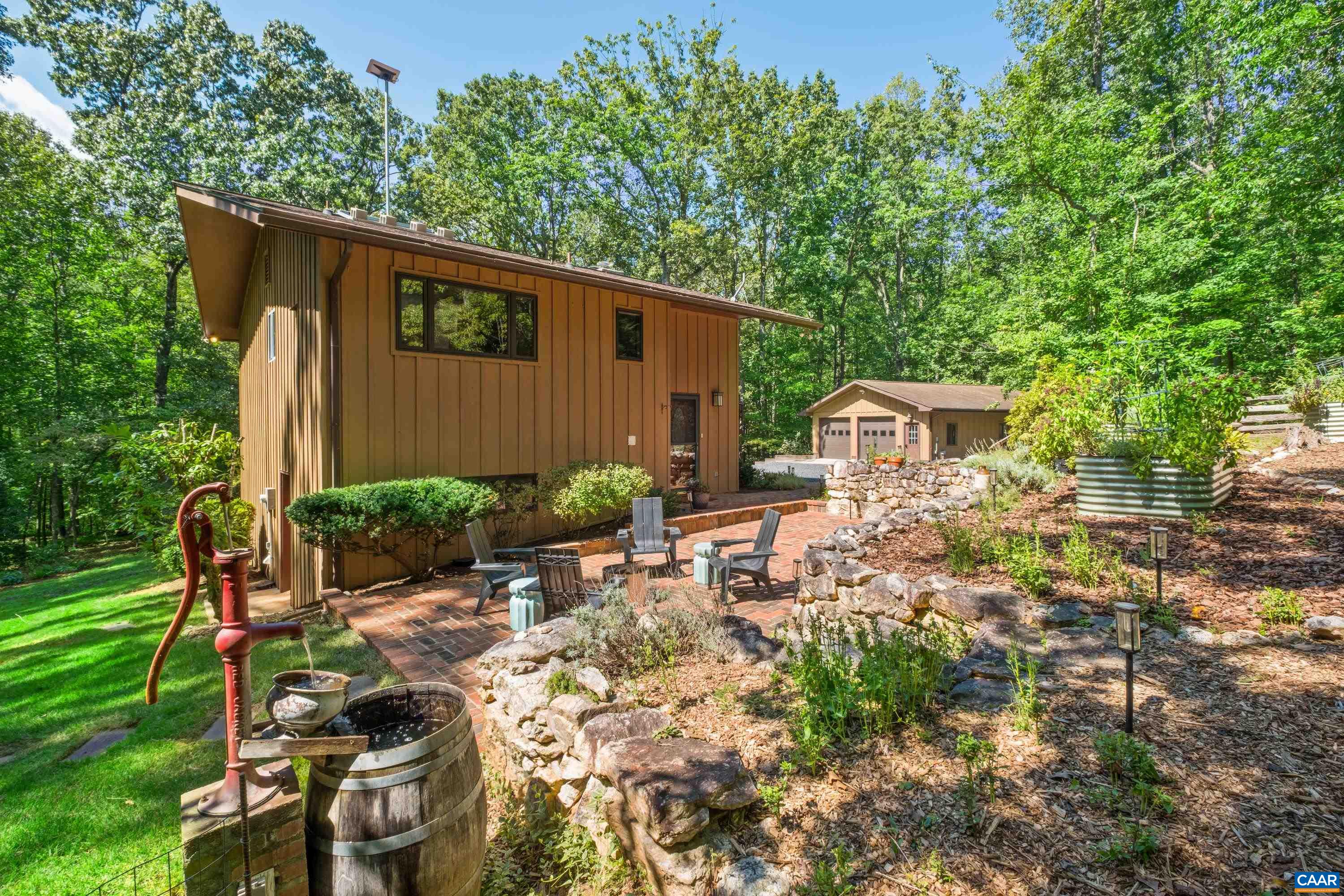 210 TURKS MOUNTAIN TRL
