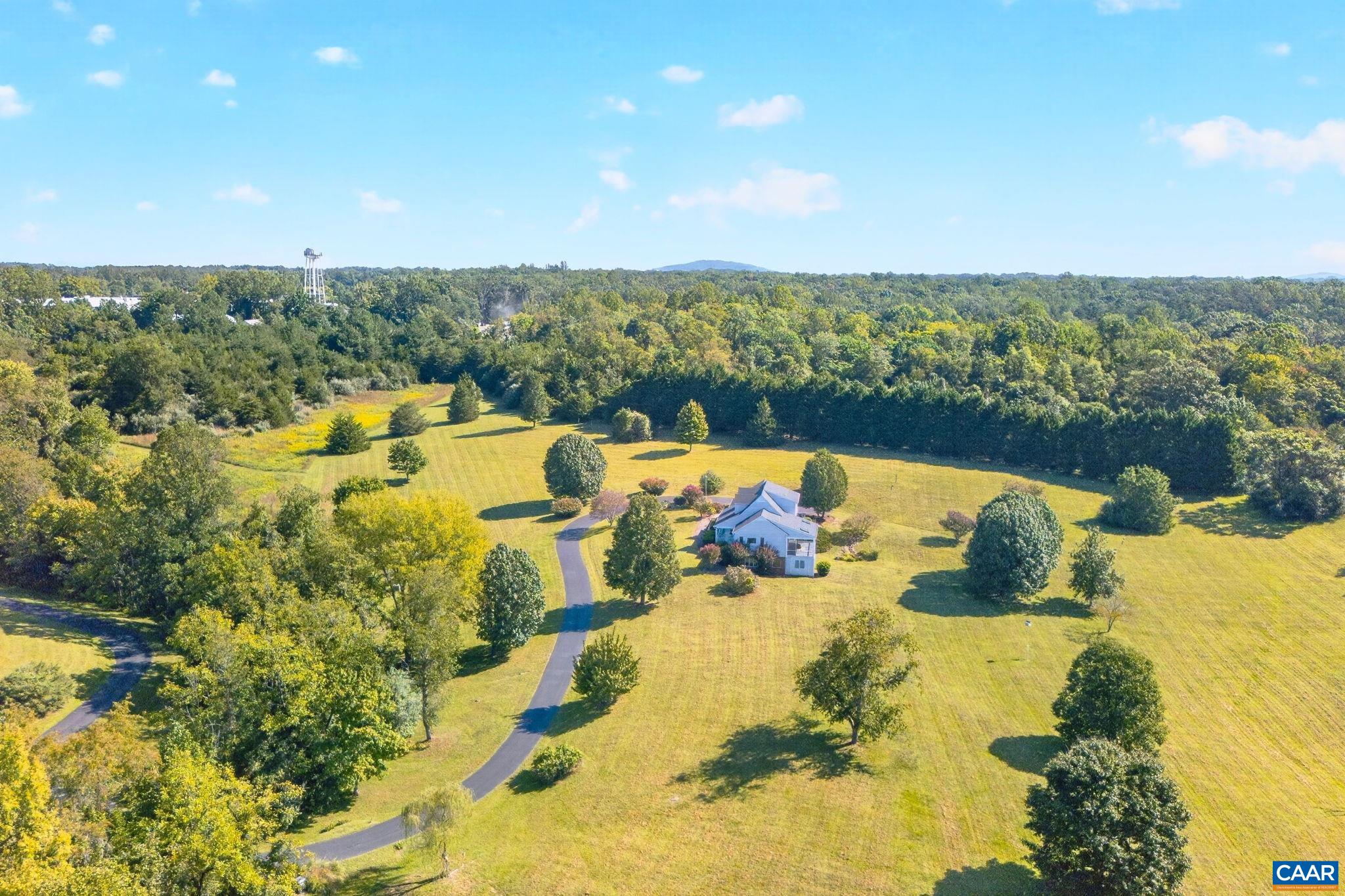100 GRAEMONT LN