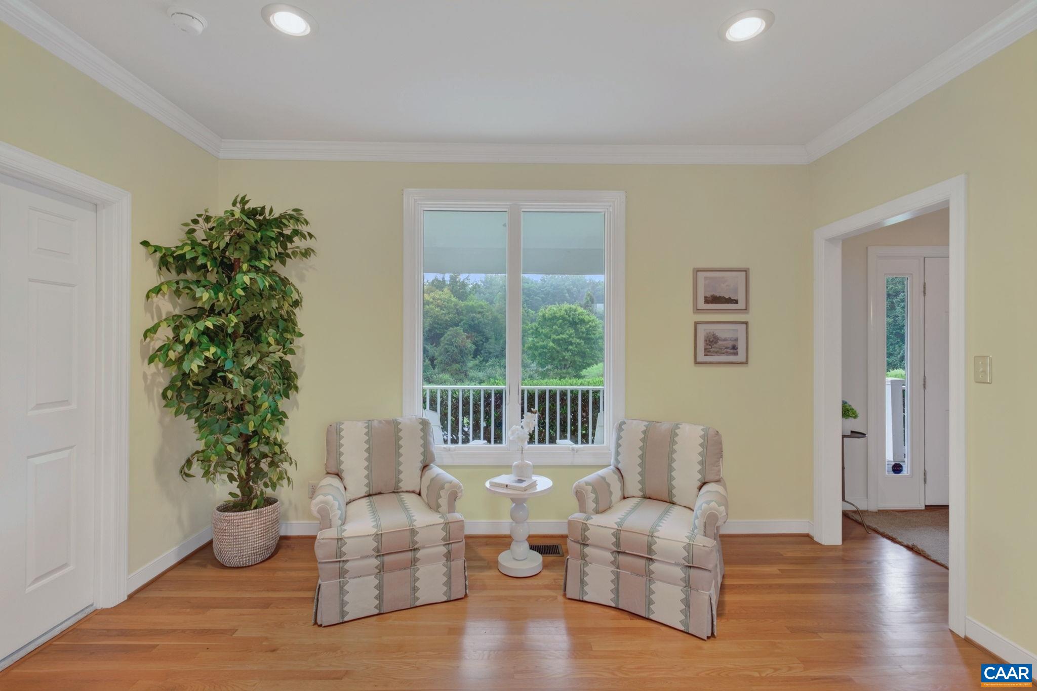 100 GRAEMONT LN