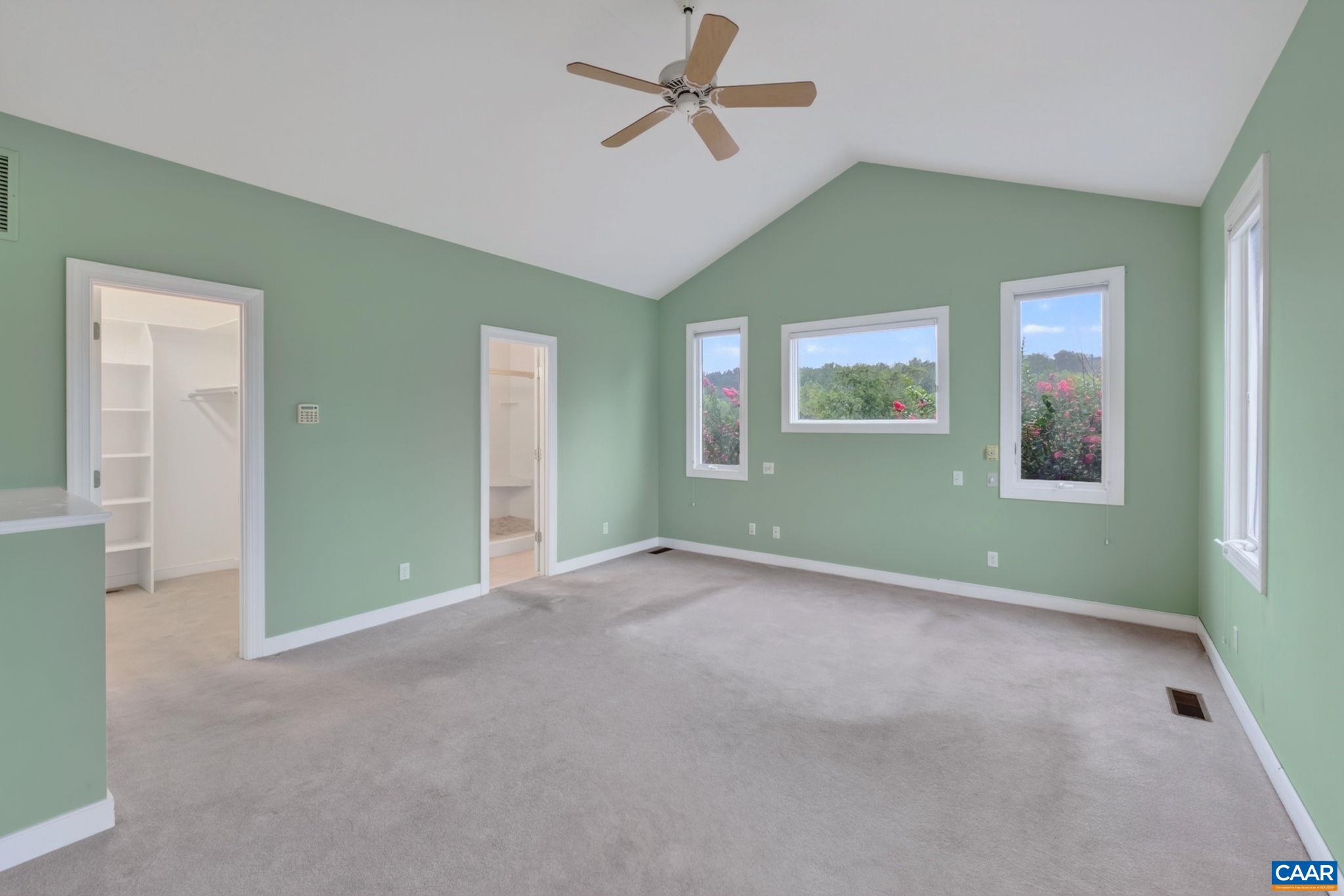 100 GRAEMONT LN