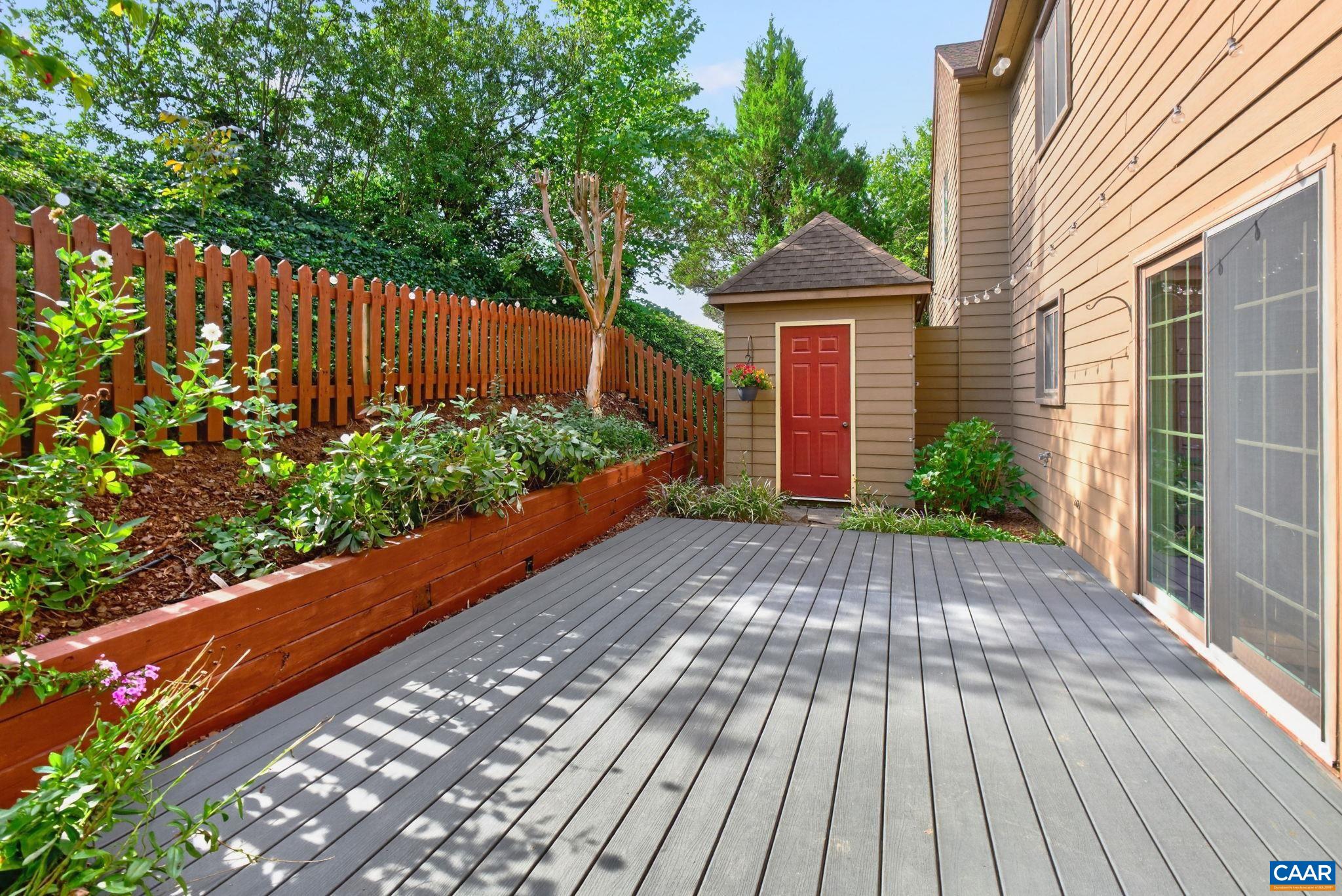 1685 ROYAL OAK CT