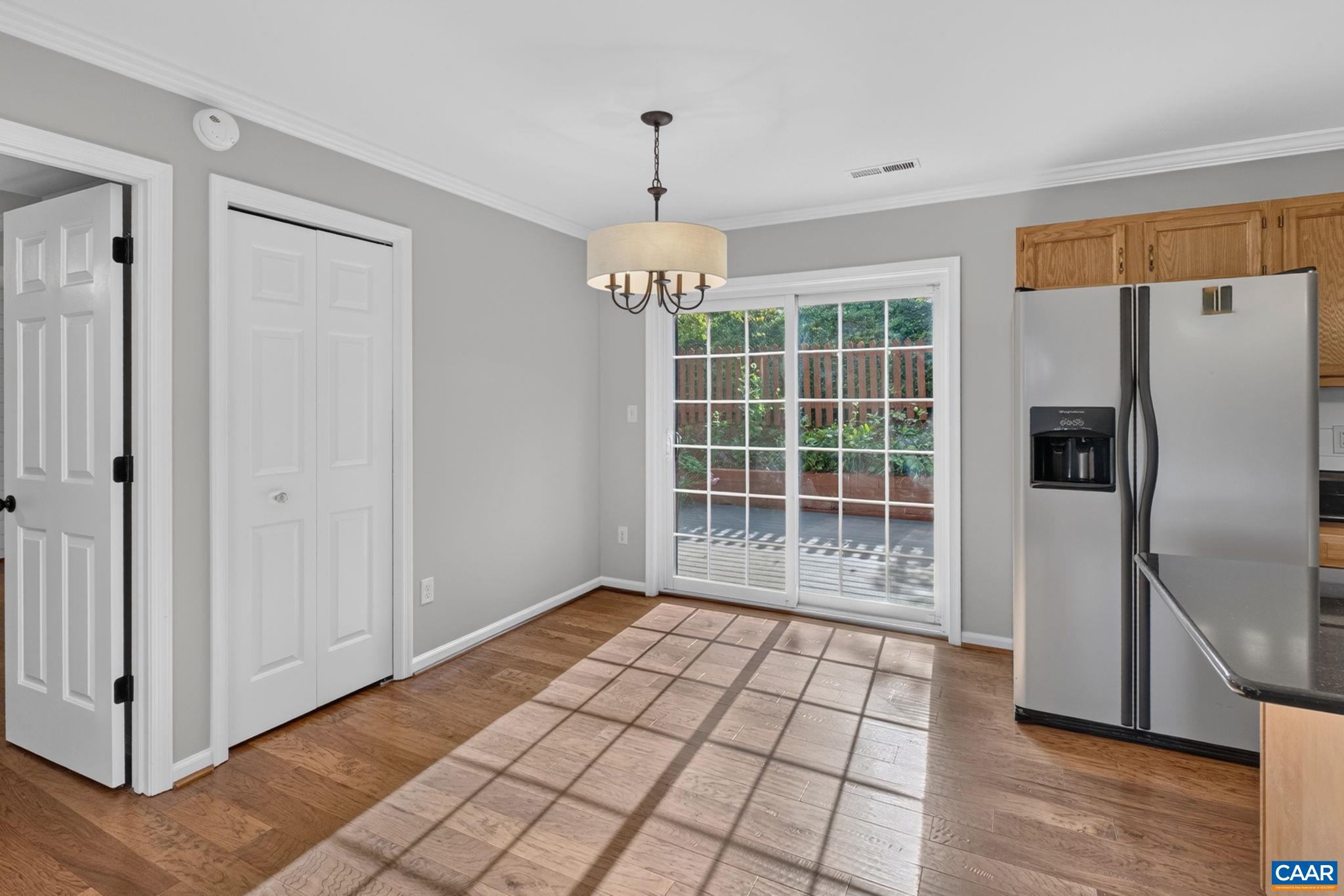 1685 ROYAL OAK CT