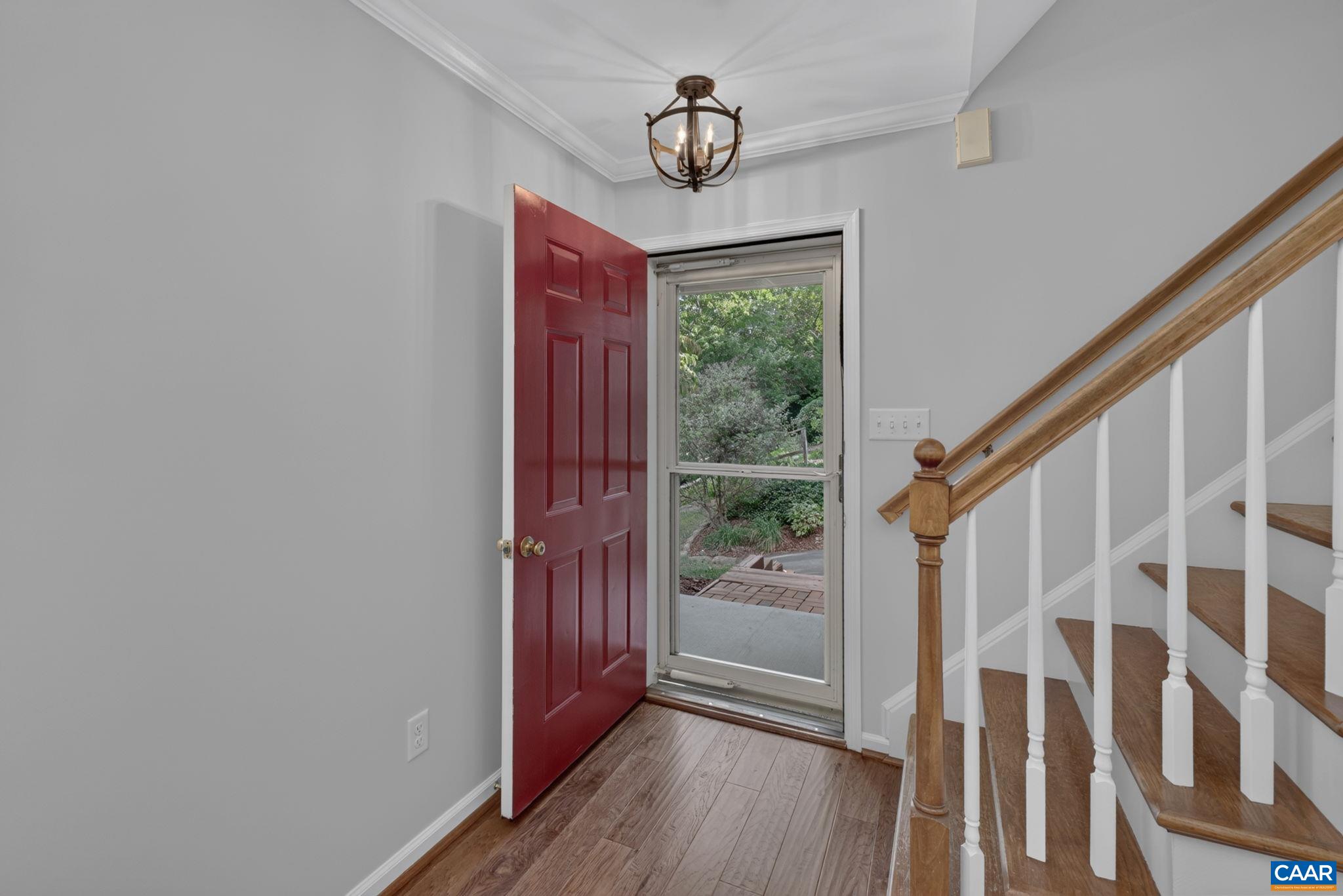 1685 ROYAL OAK CT