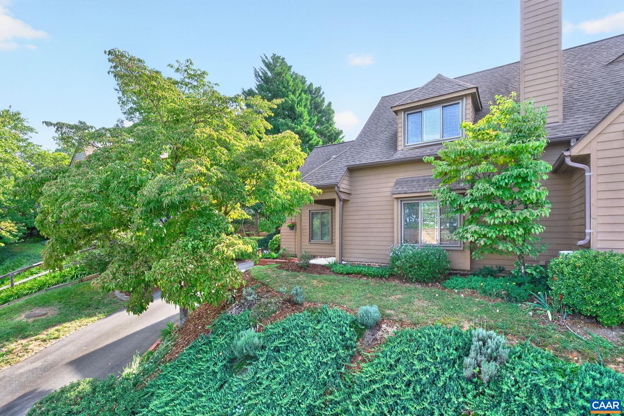 1685 ROYAL OAK CT