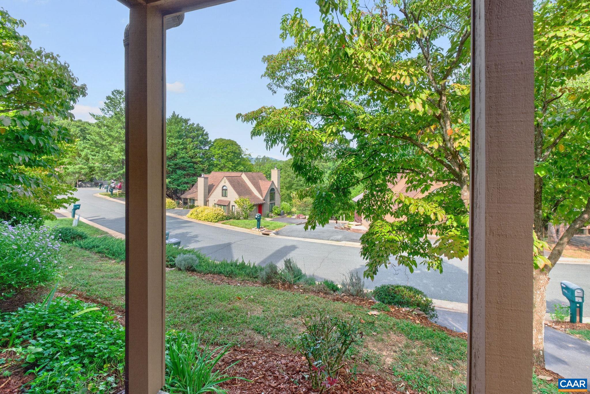 1685 ROYAL OAK CT