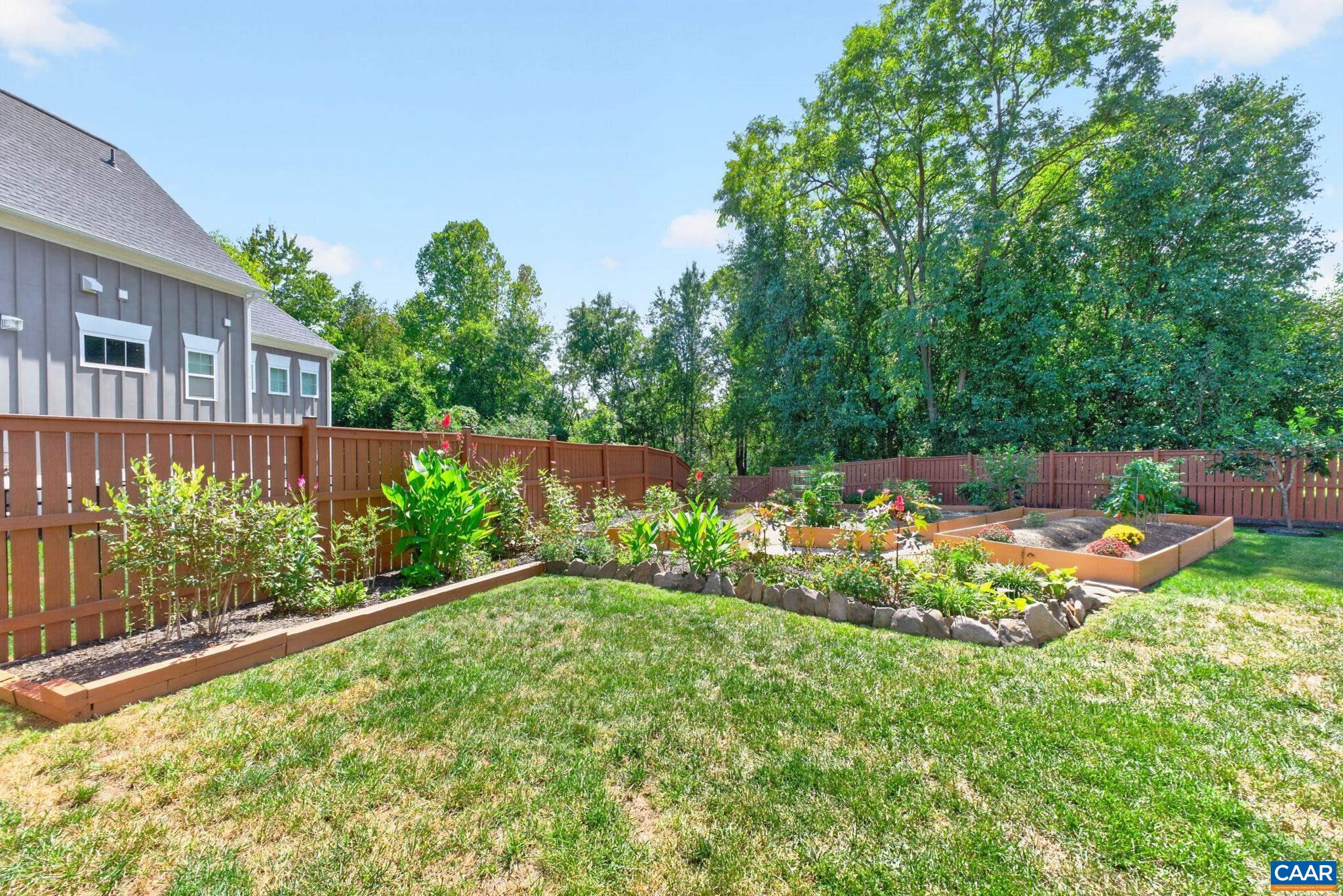 1410 HILLBROOK CT